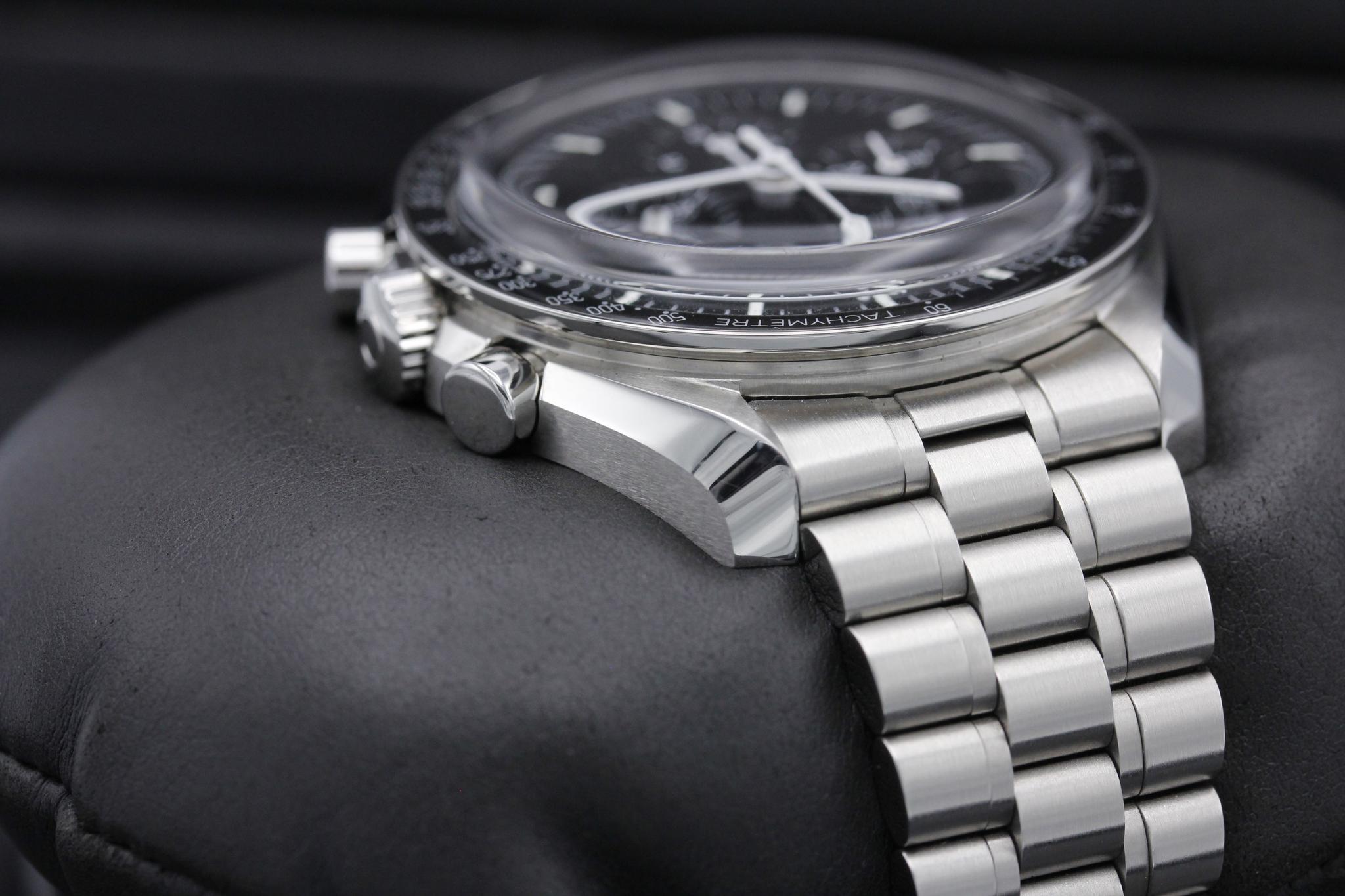 Watch Image 4