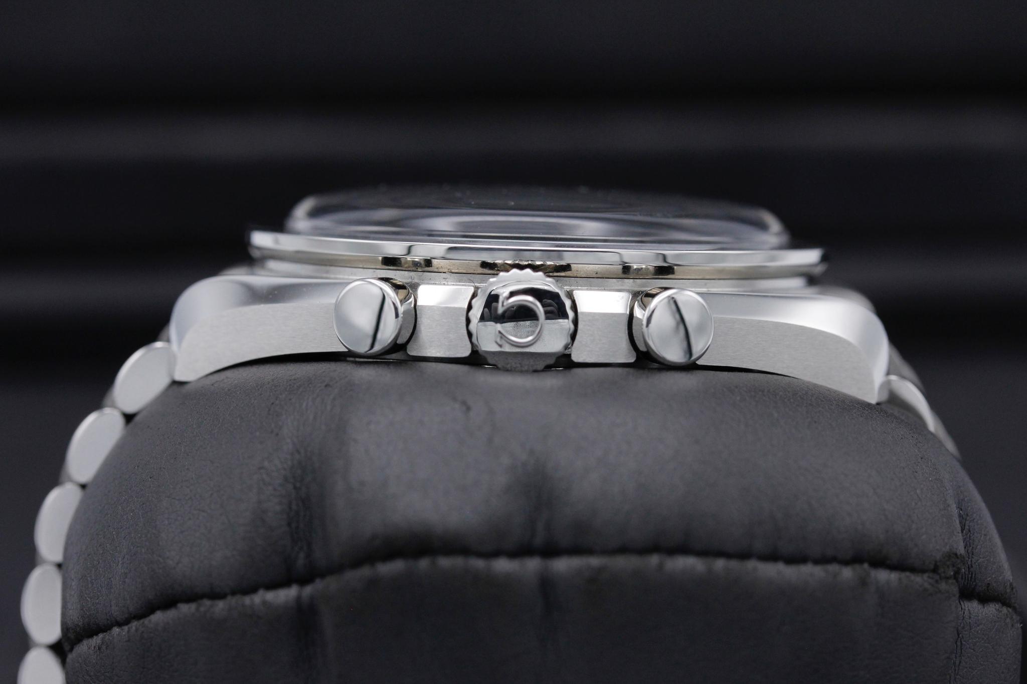 Watch Image 3