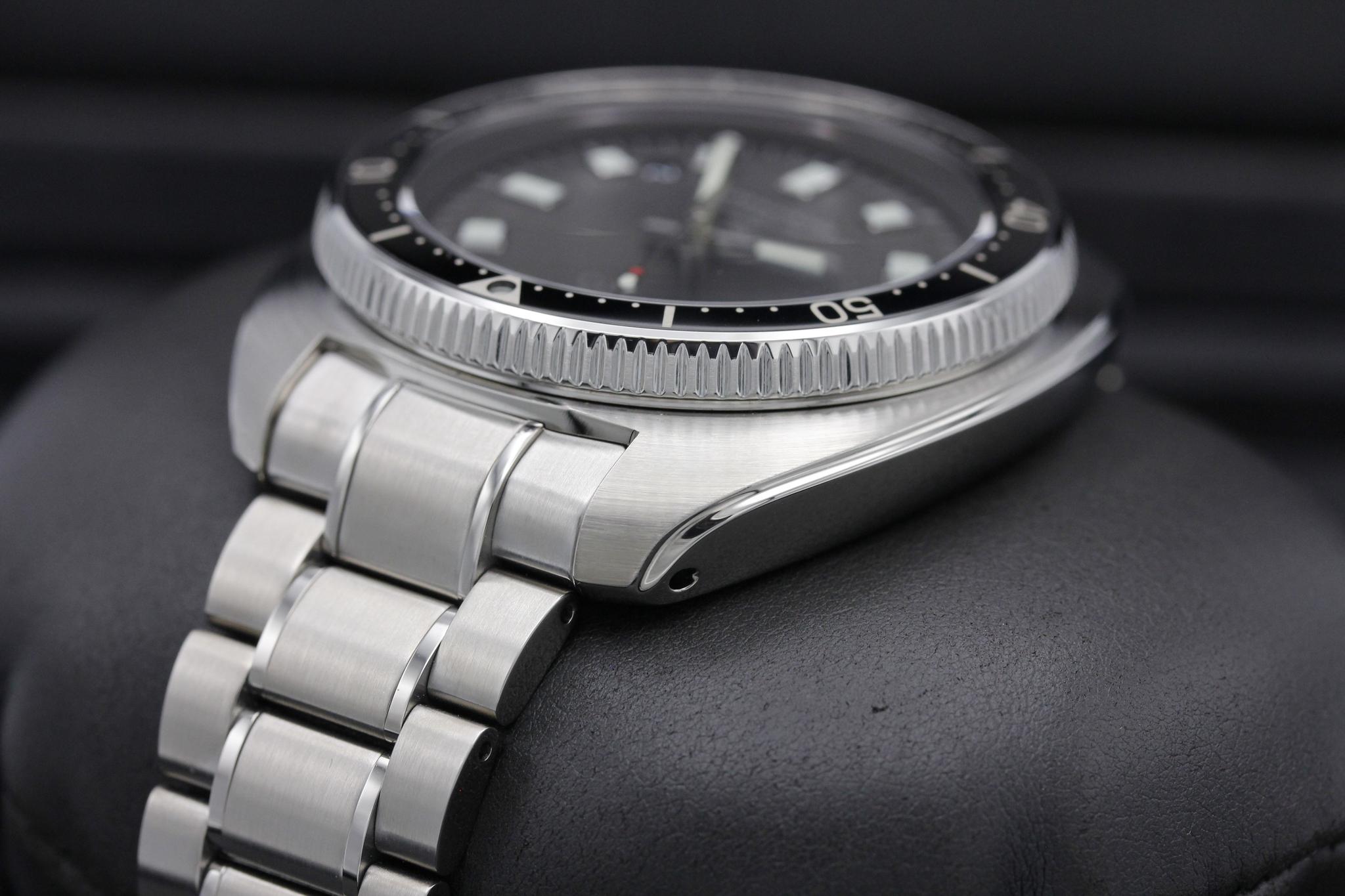 Watch Image 5