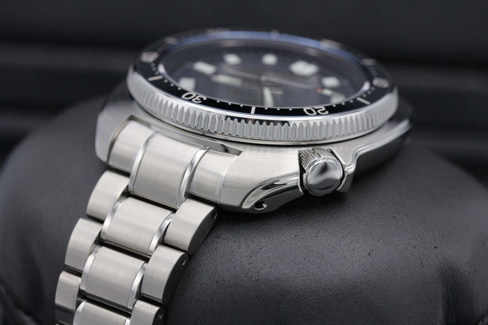 Watch Image 2