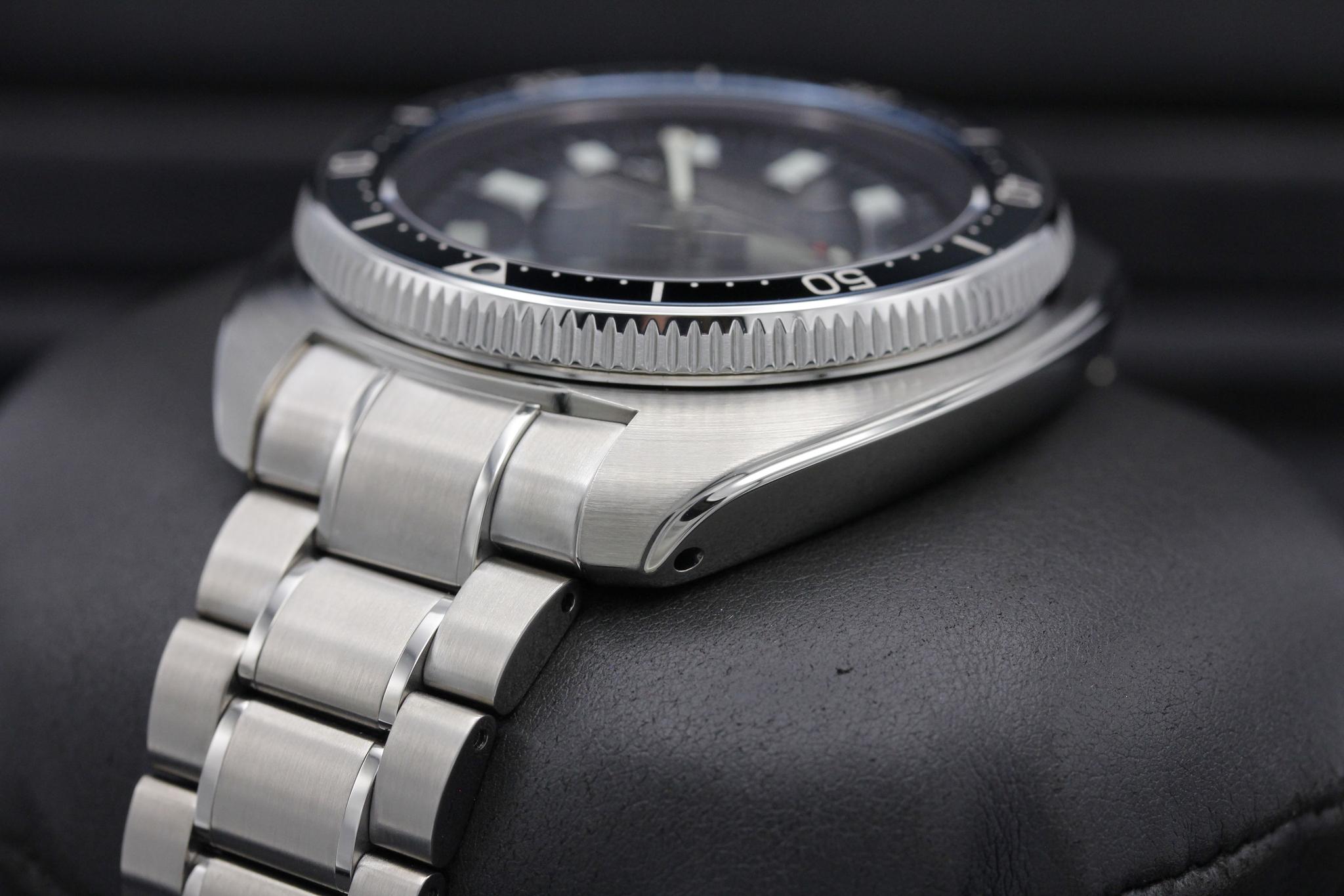 Watch Image 5