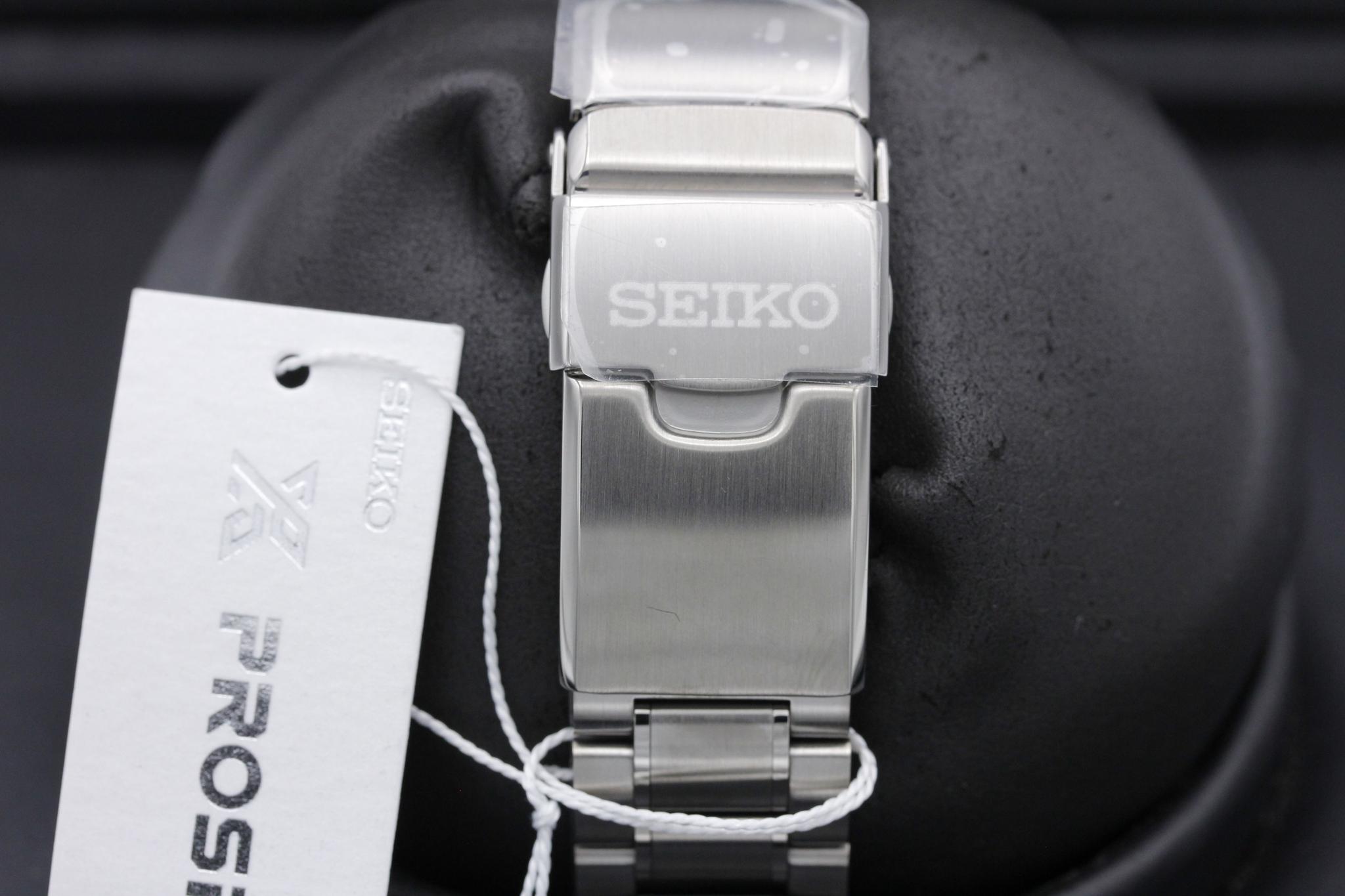Watch Image 8
