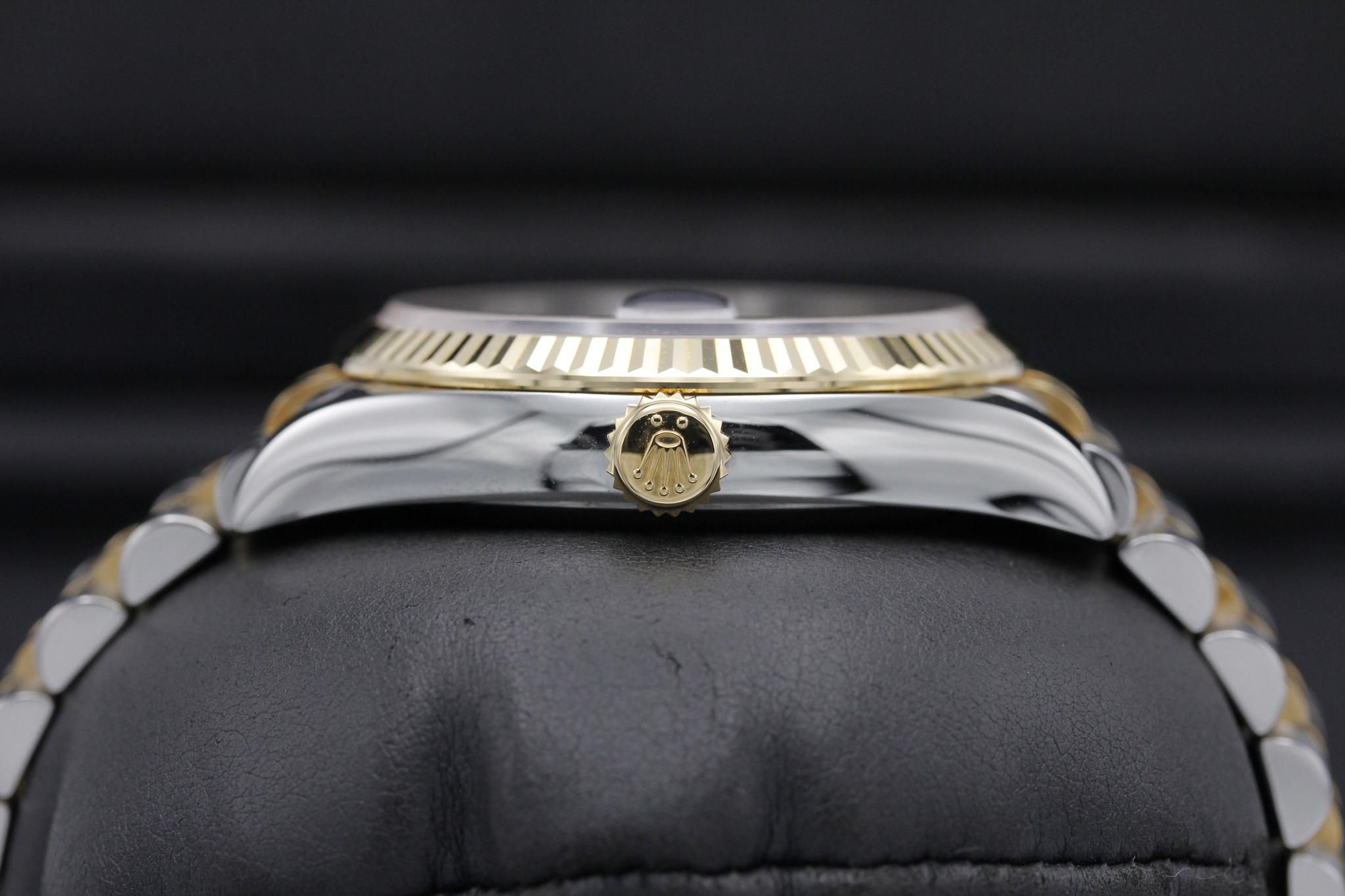 Watch Image 3