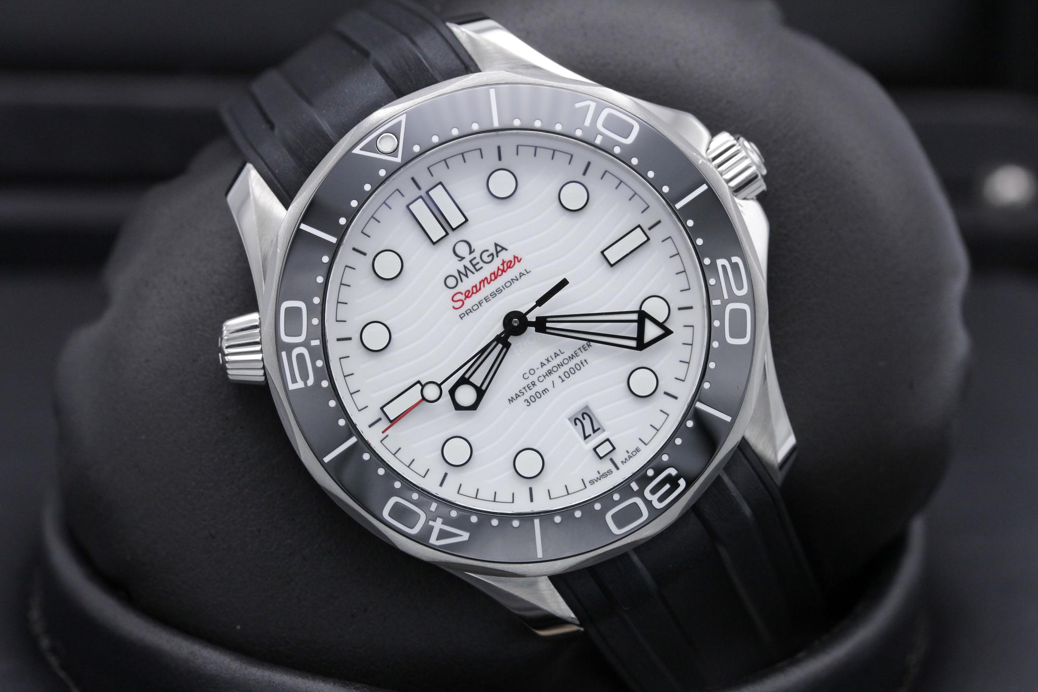 Watch Image 9