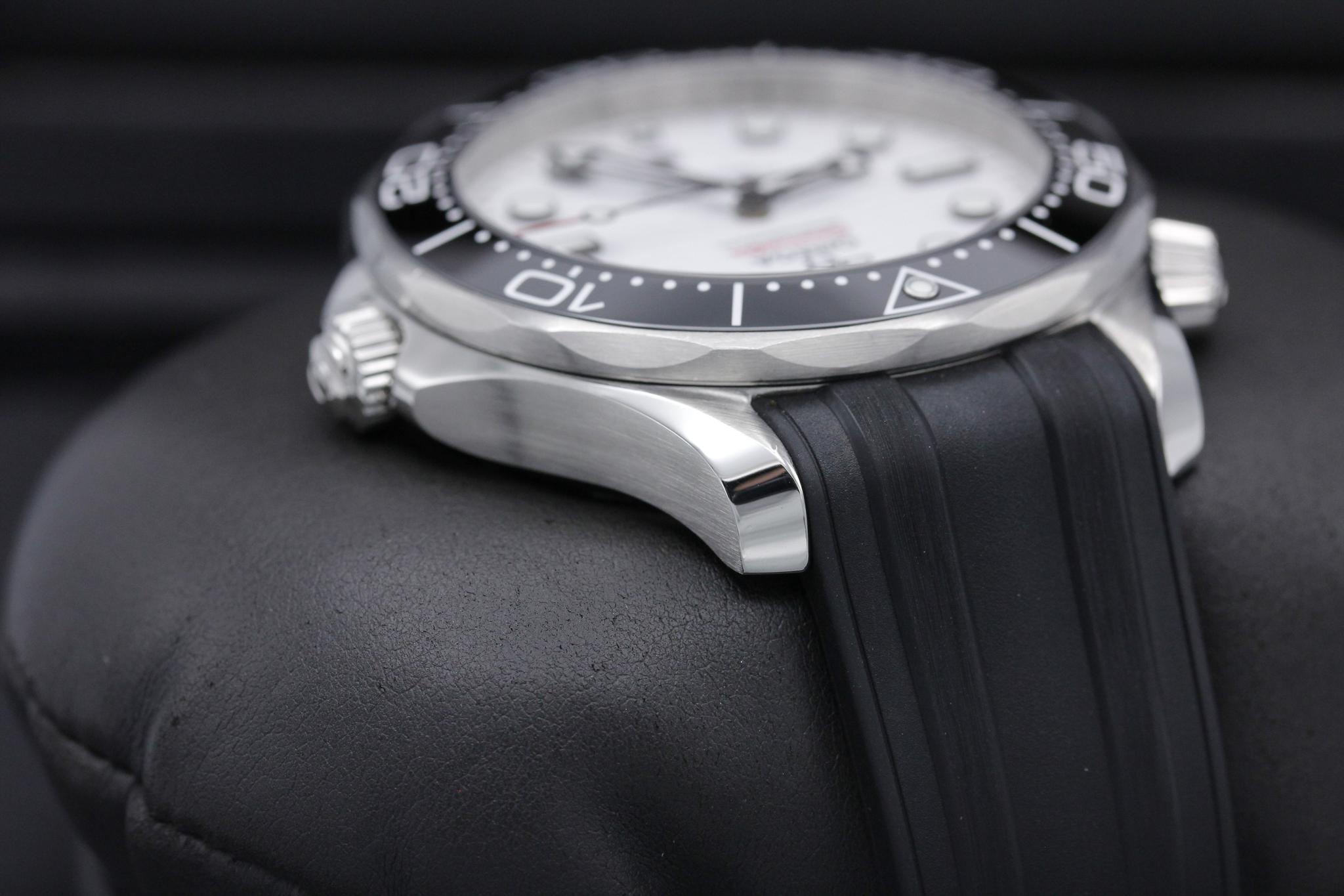 Watch Image 4