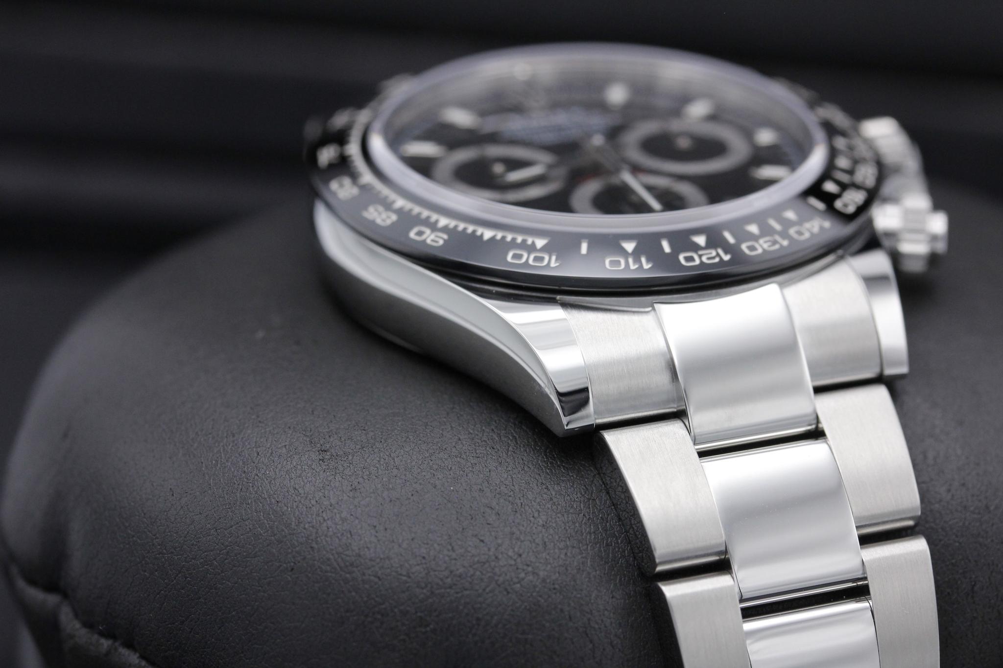 Watch Image 6