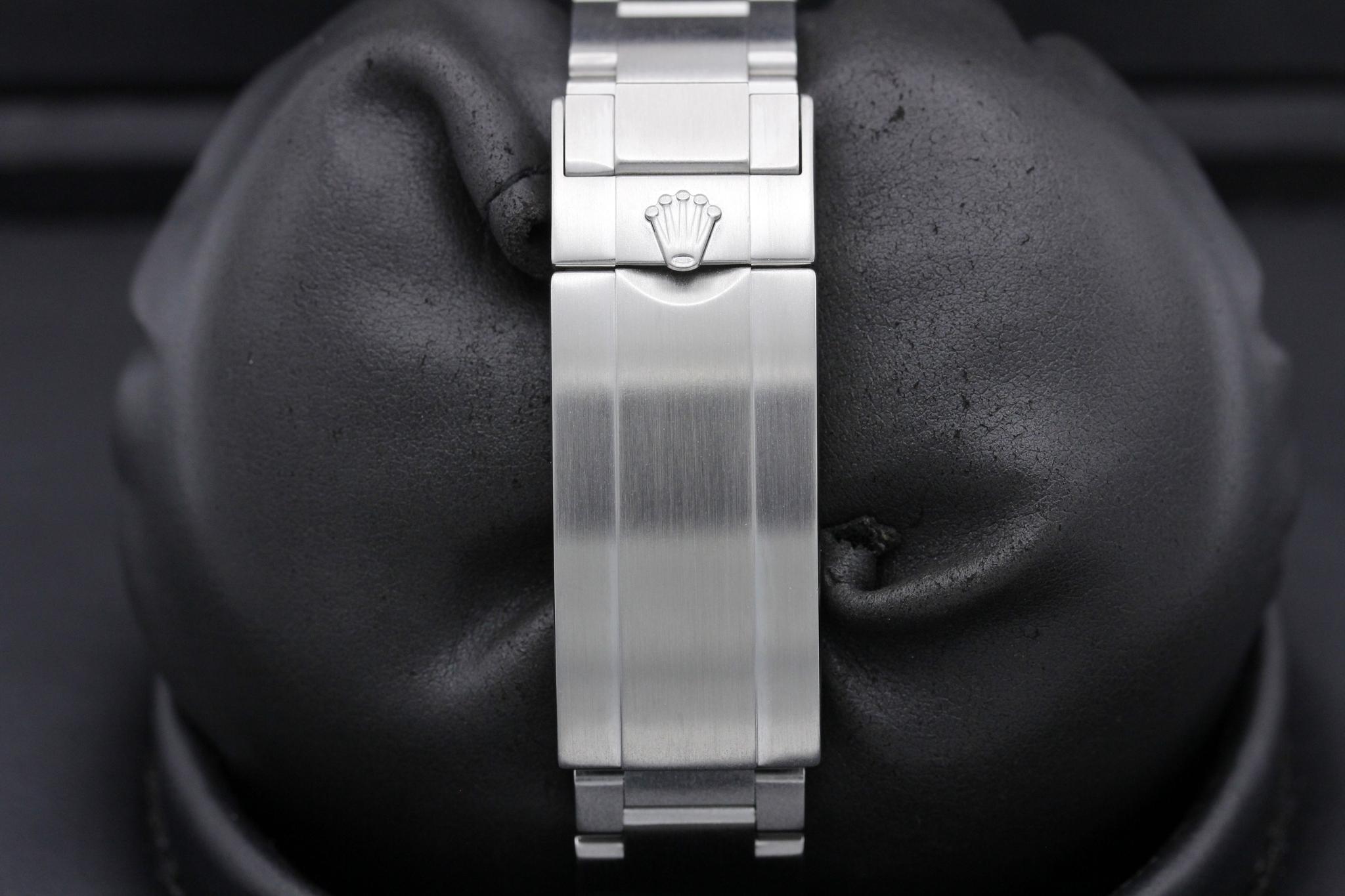 Watch Image 8