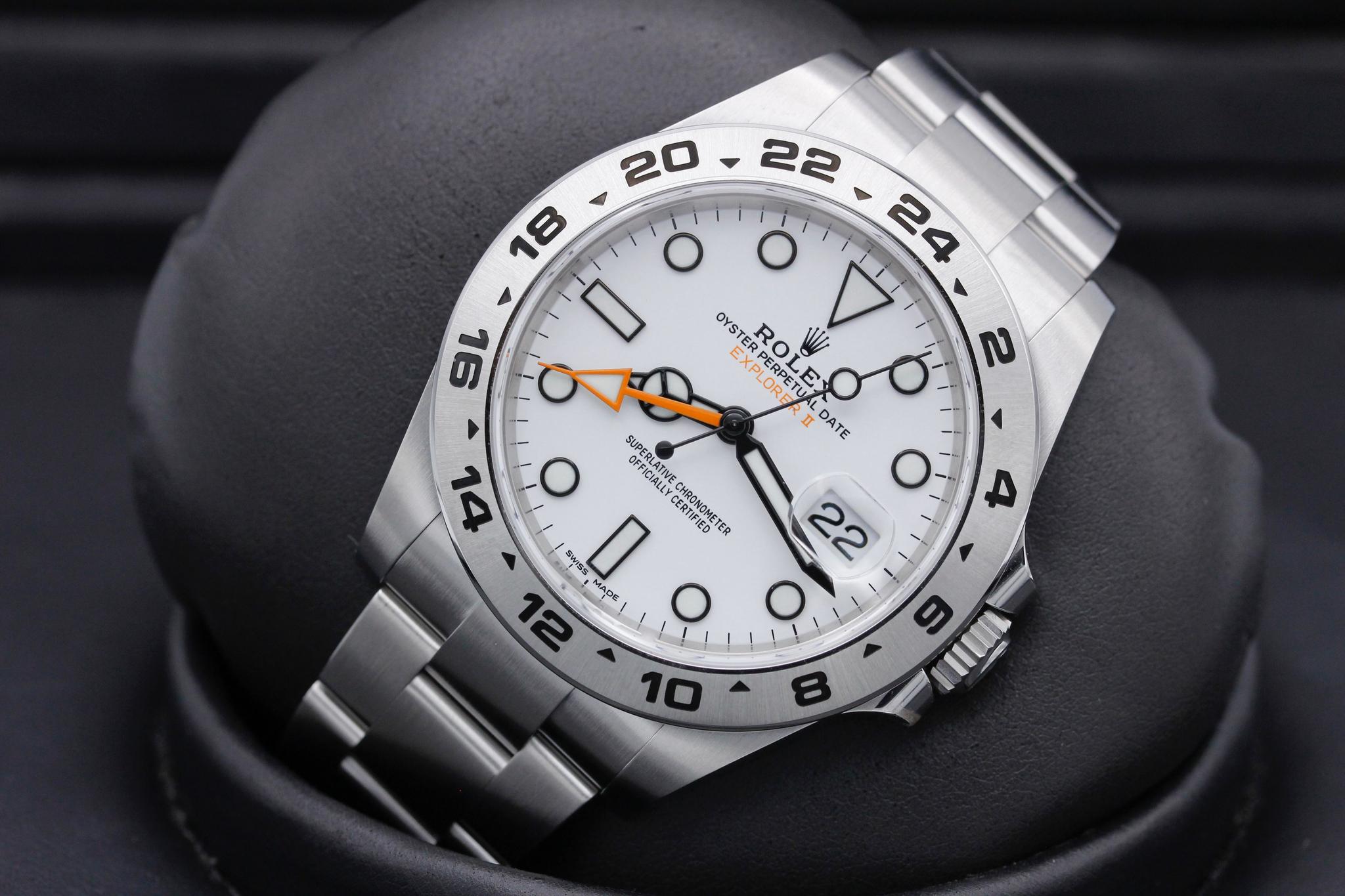 Watch Image 10