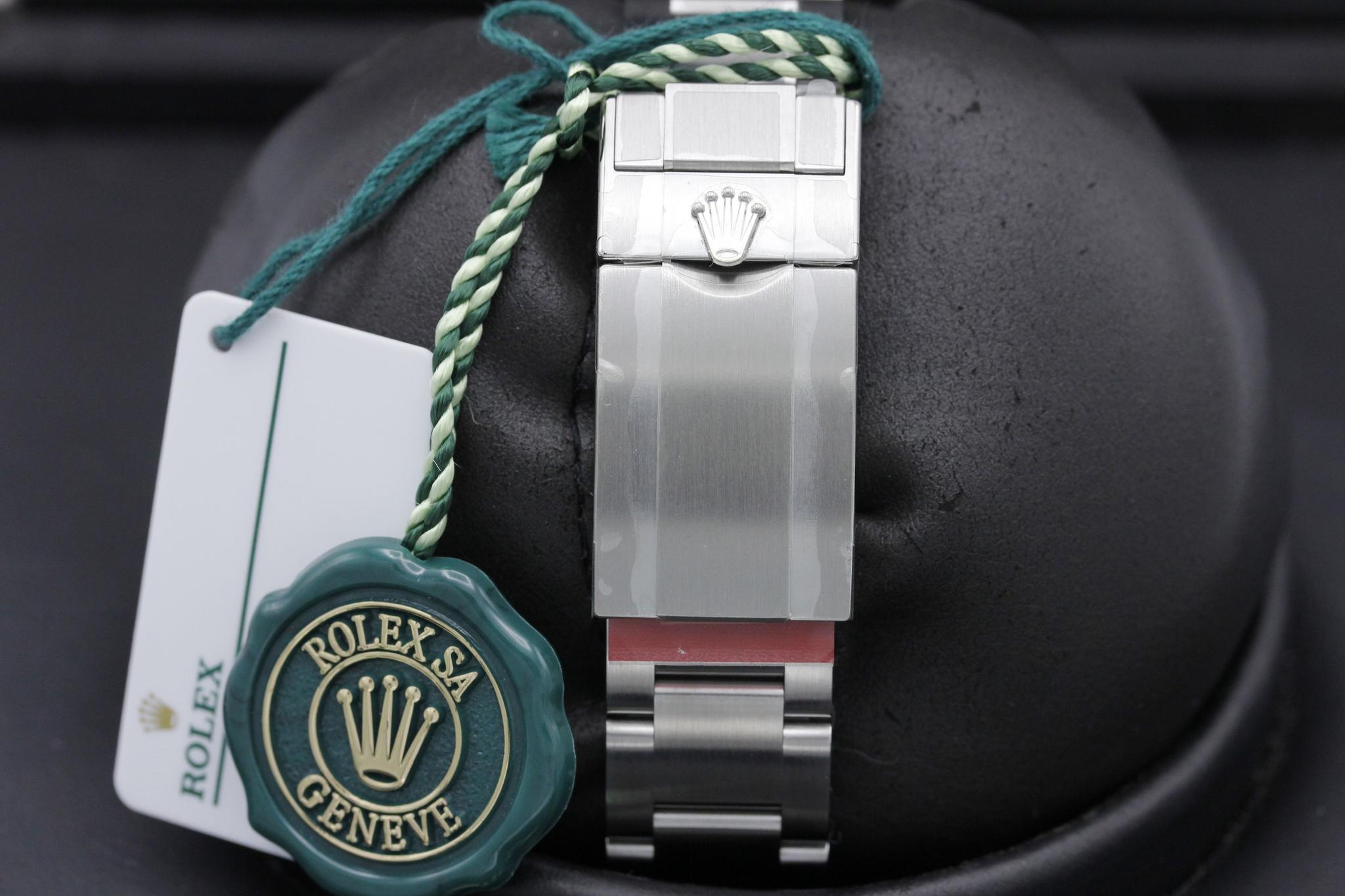 Watch Image 8