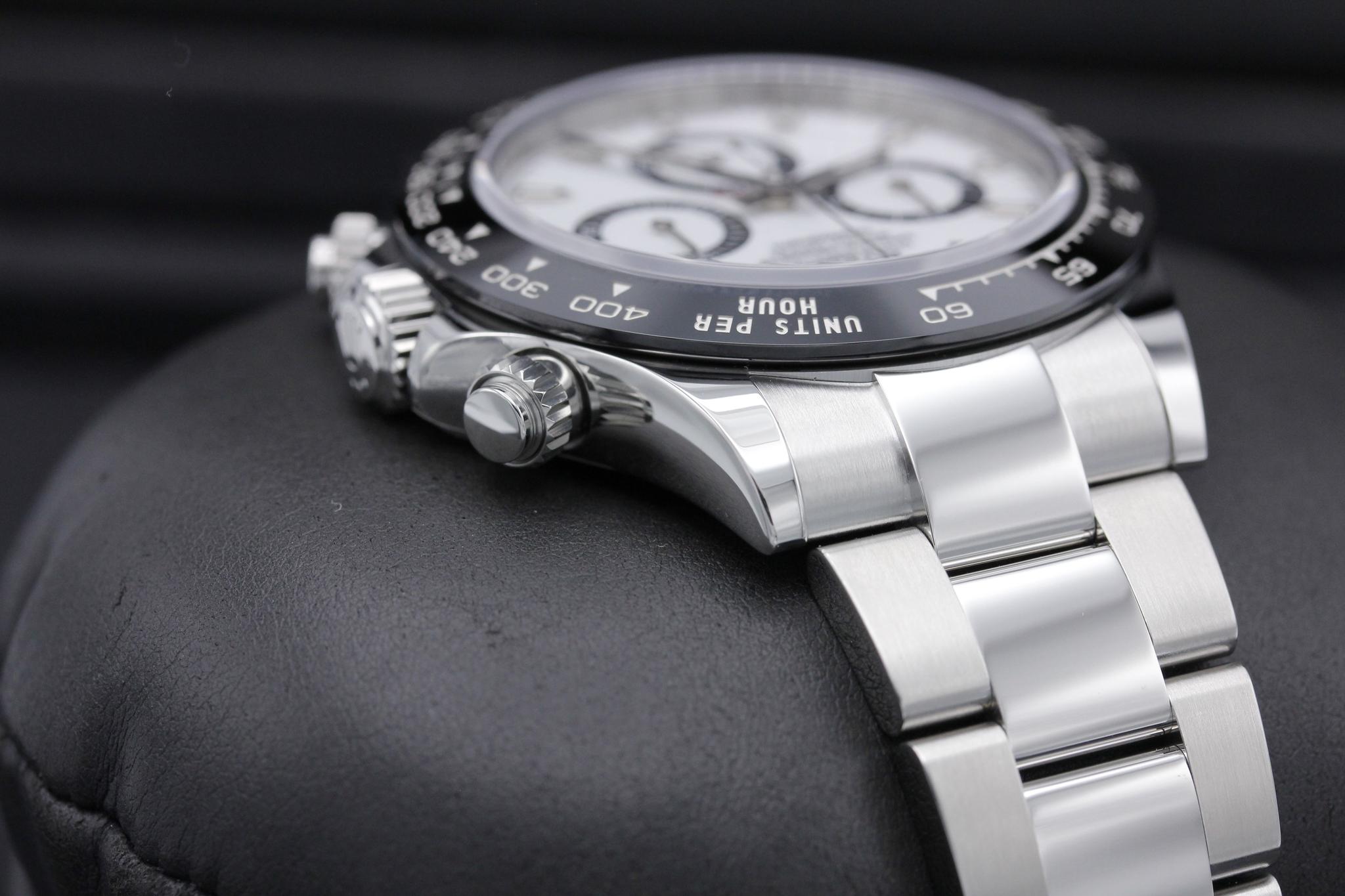 Watch Image 4