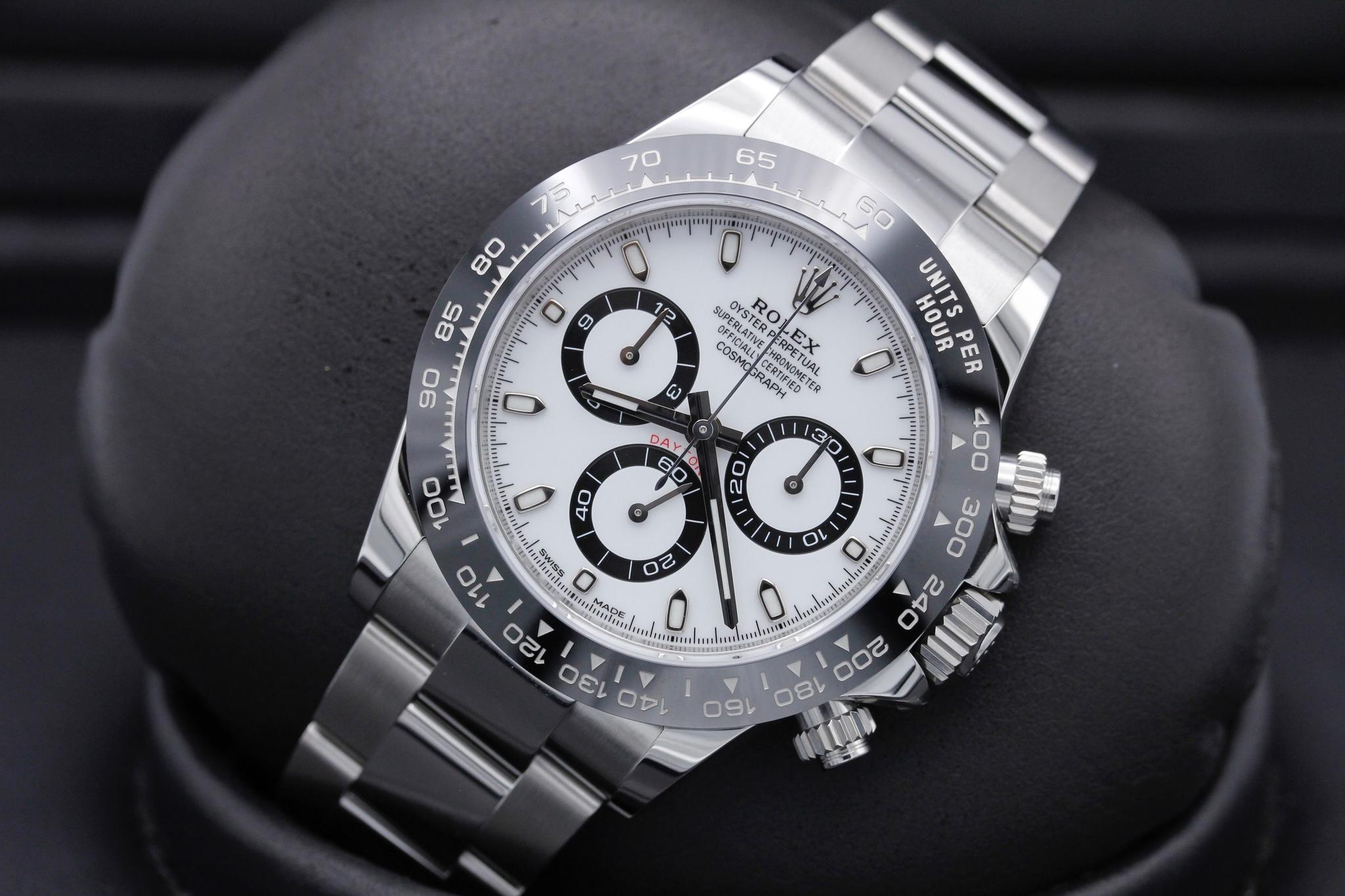 Watch Image 10