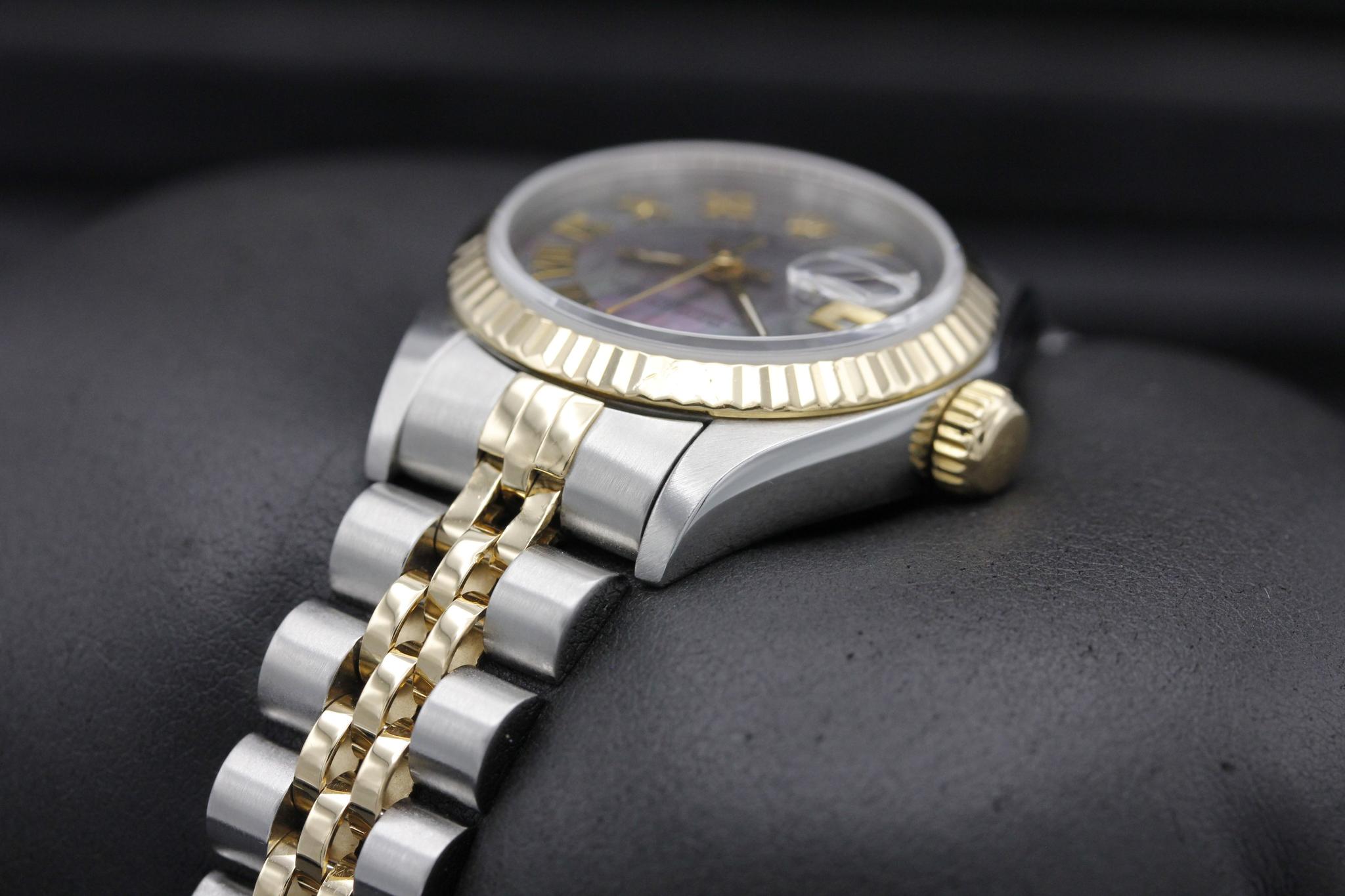Watch Image 2