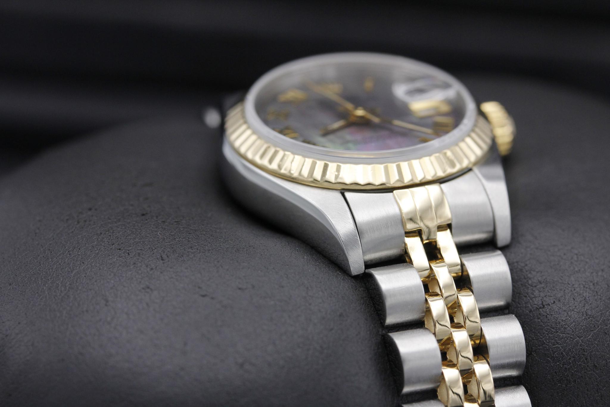 Watch Image 6
