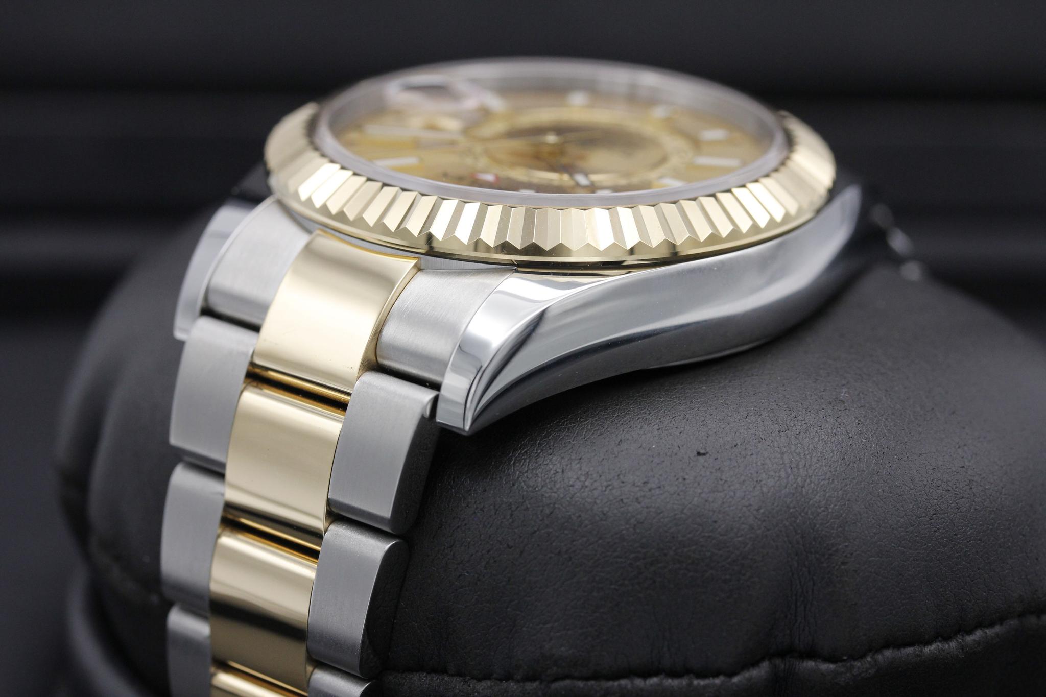 Watch Image 5