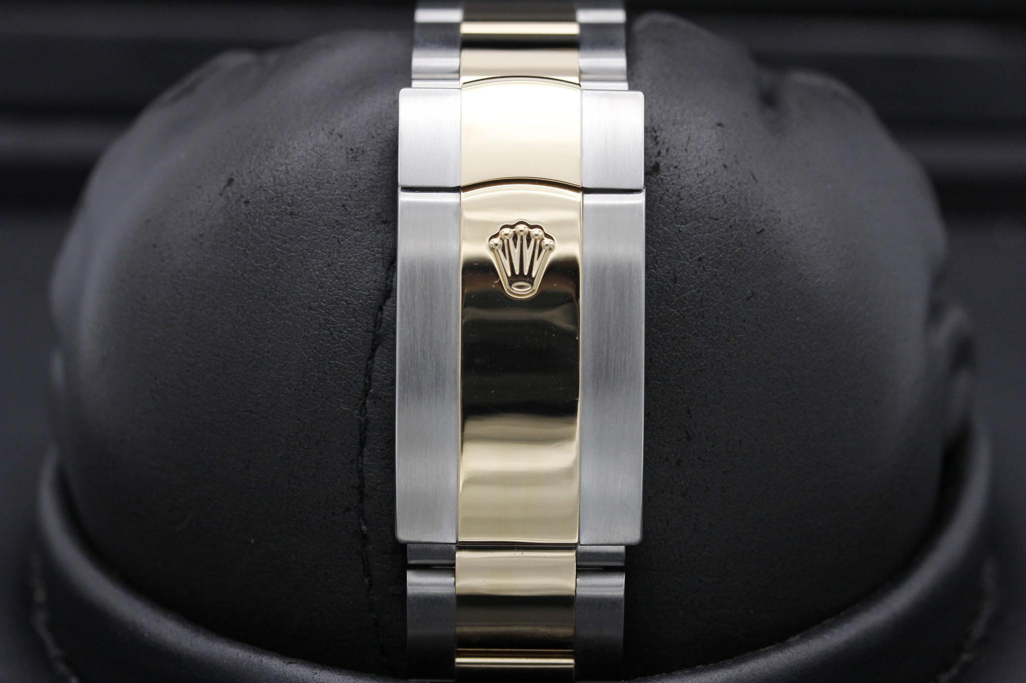 Watch Image 8