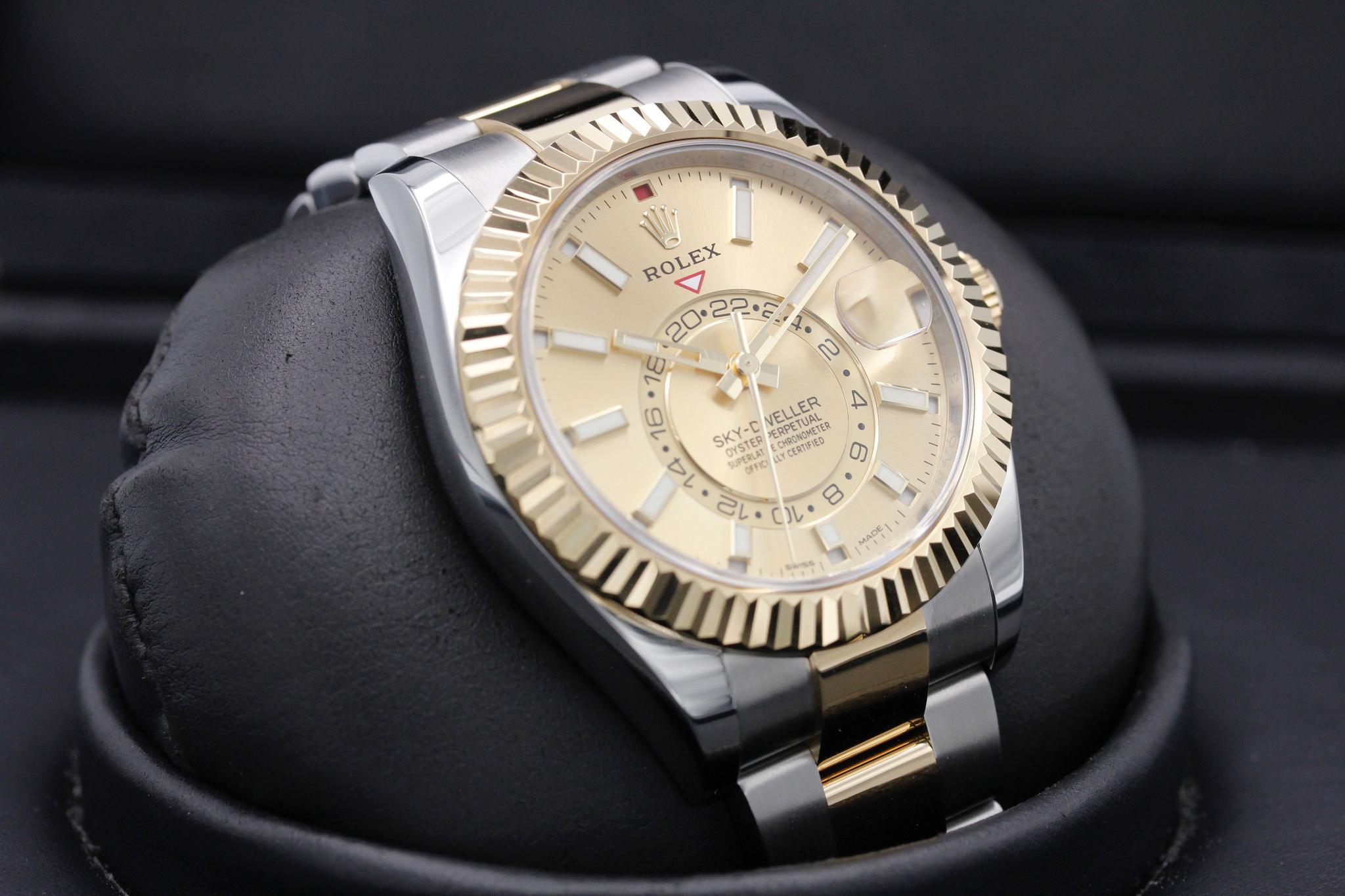 Watch Image 9