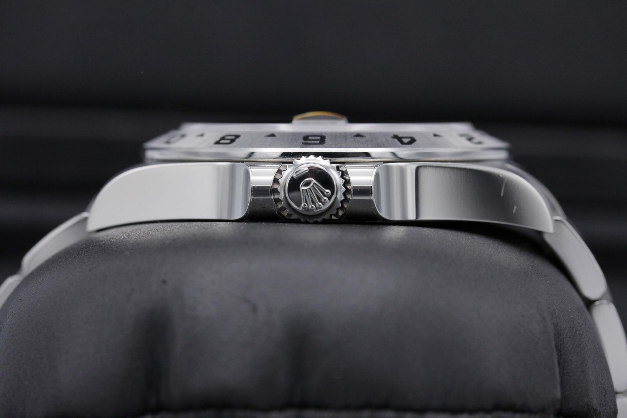 Watch Image 3