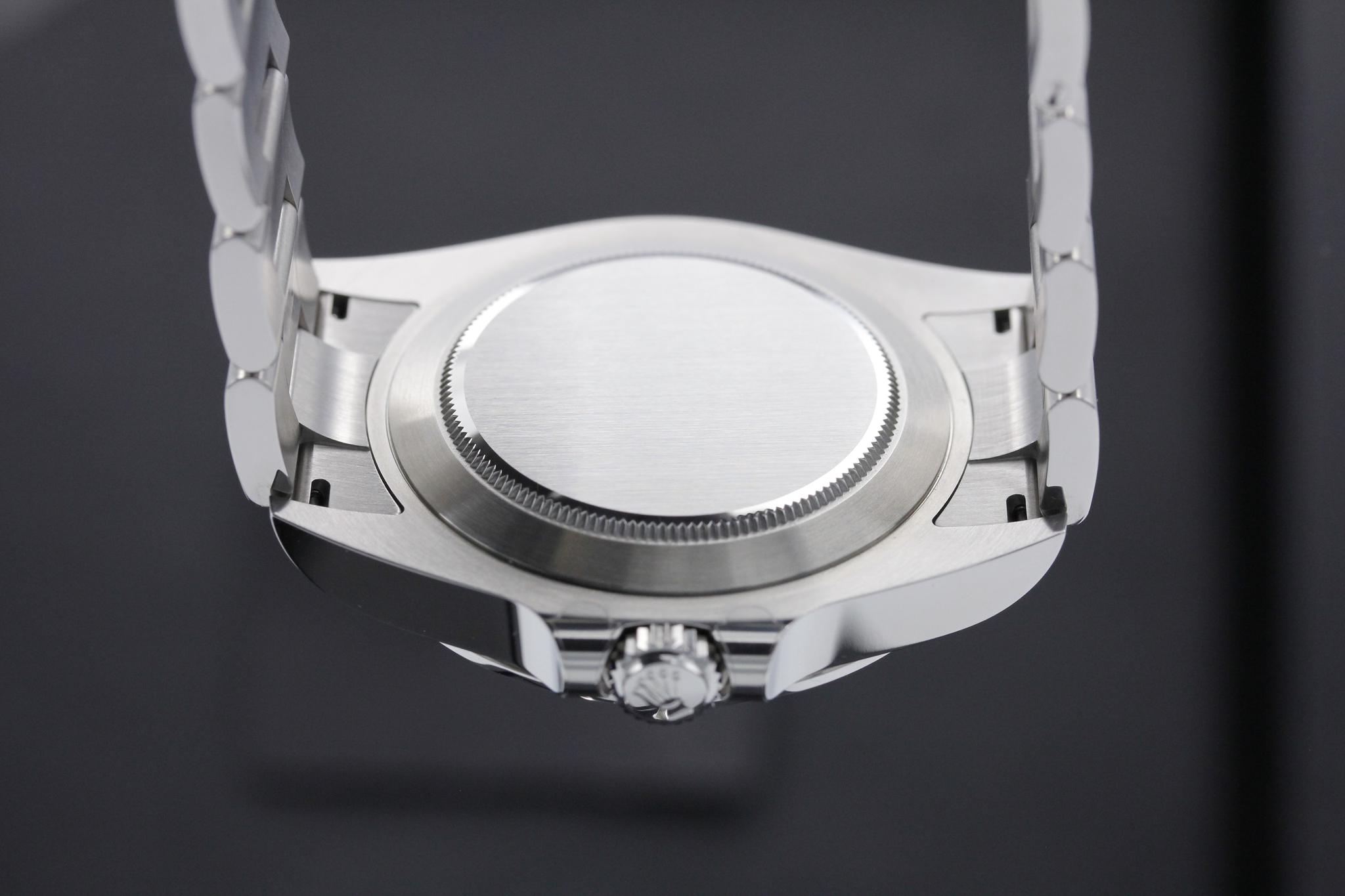 Watch Image 6