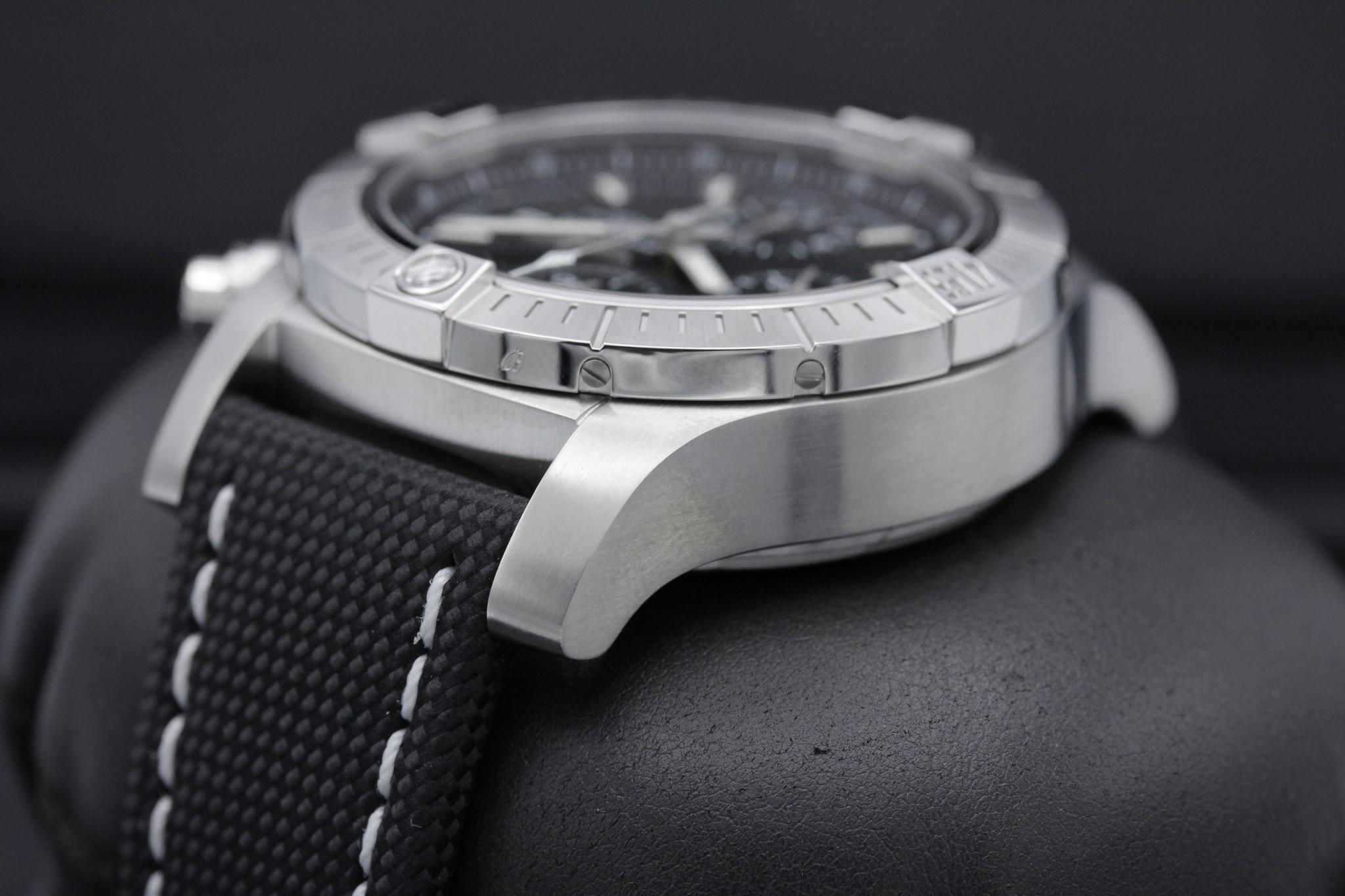 Watch Image 5