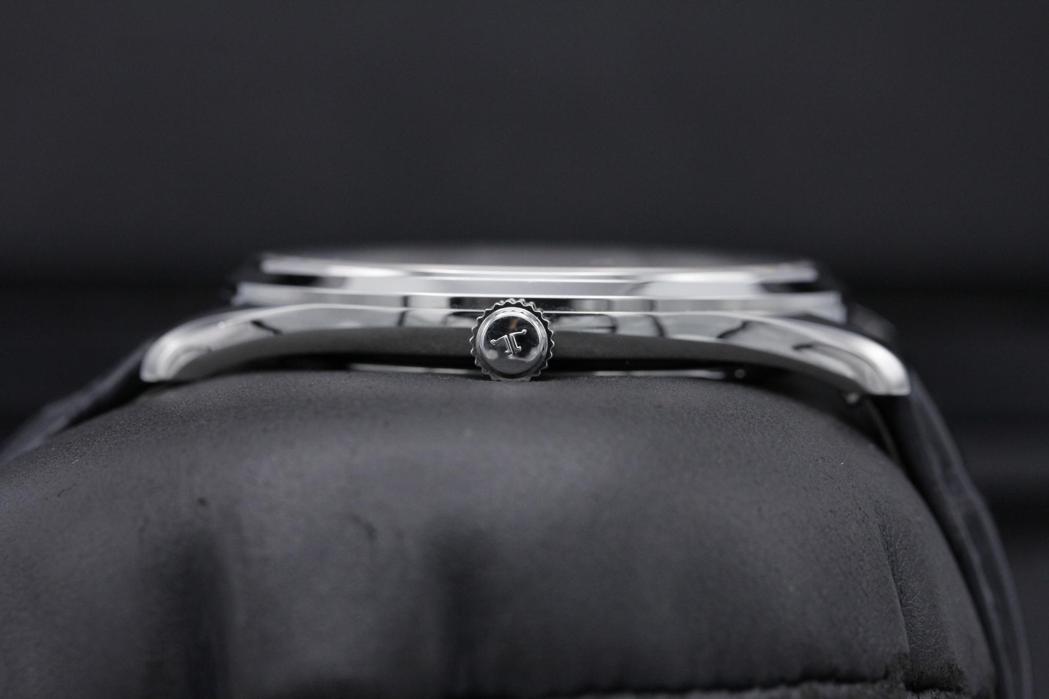 Watch Image 3