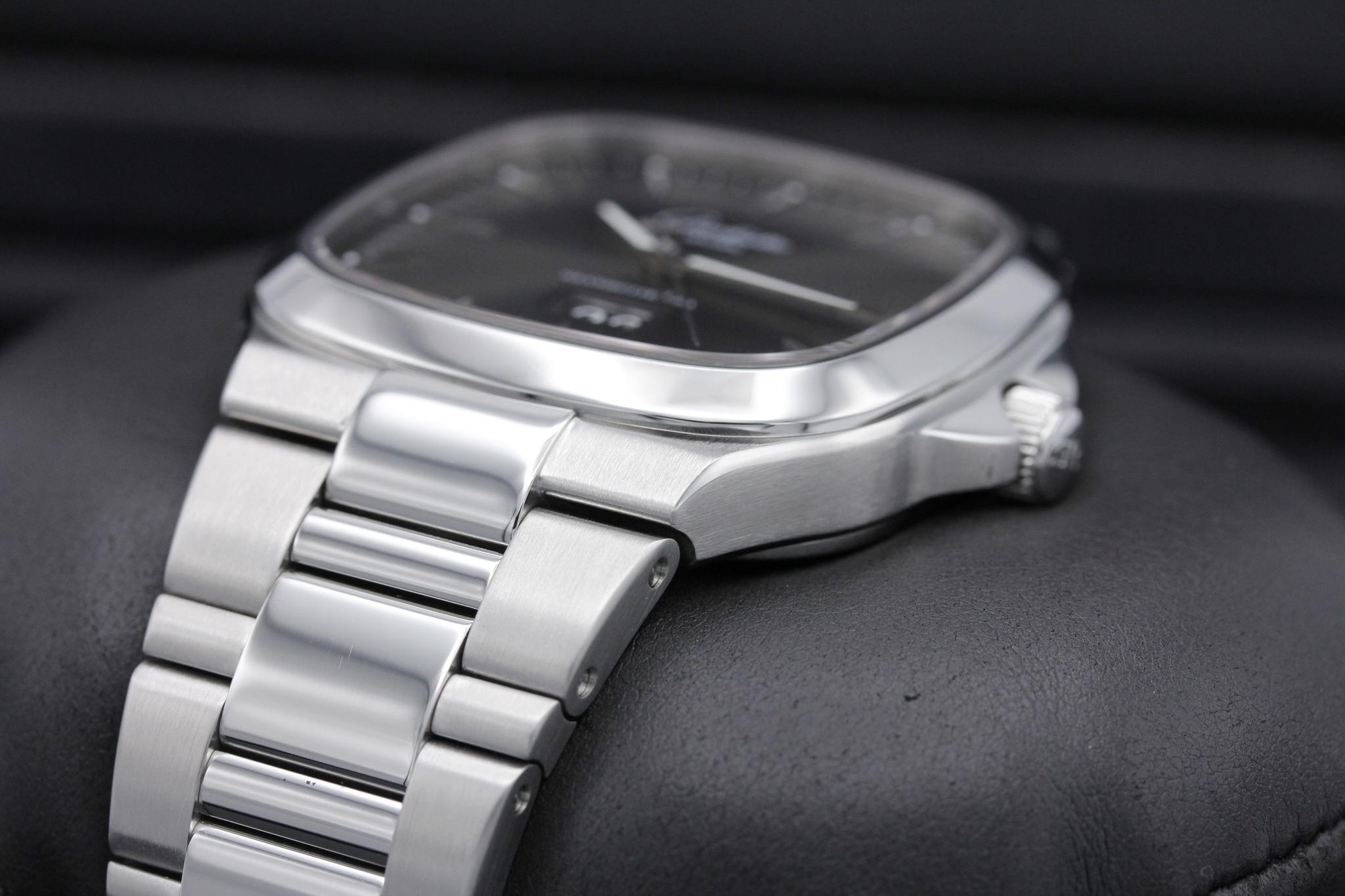Watch Image 2