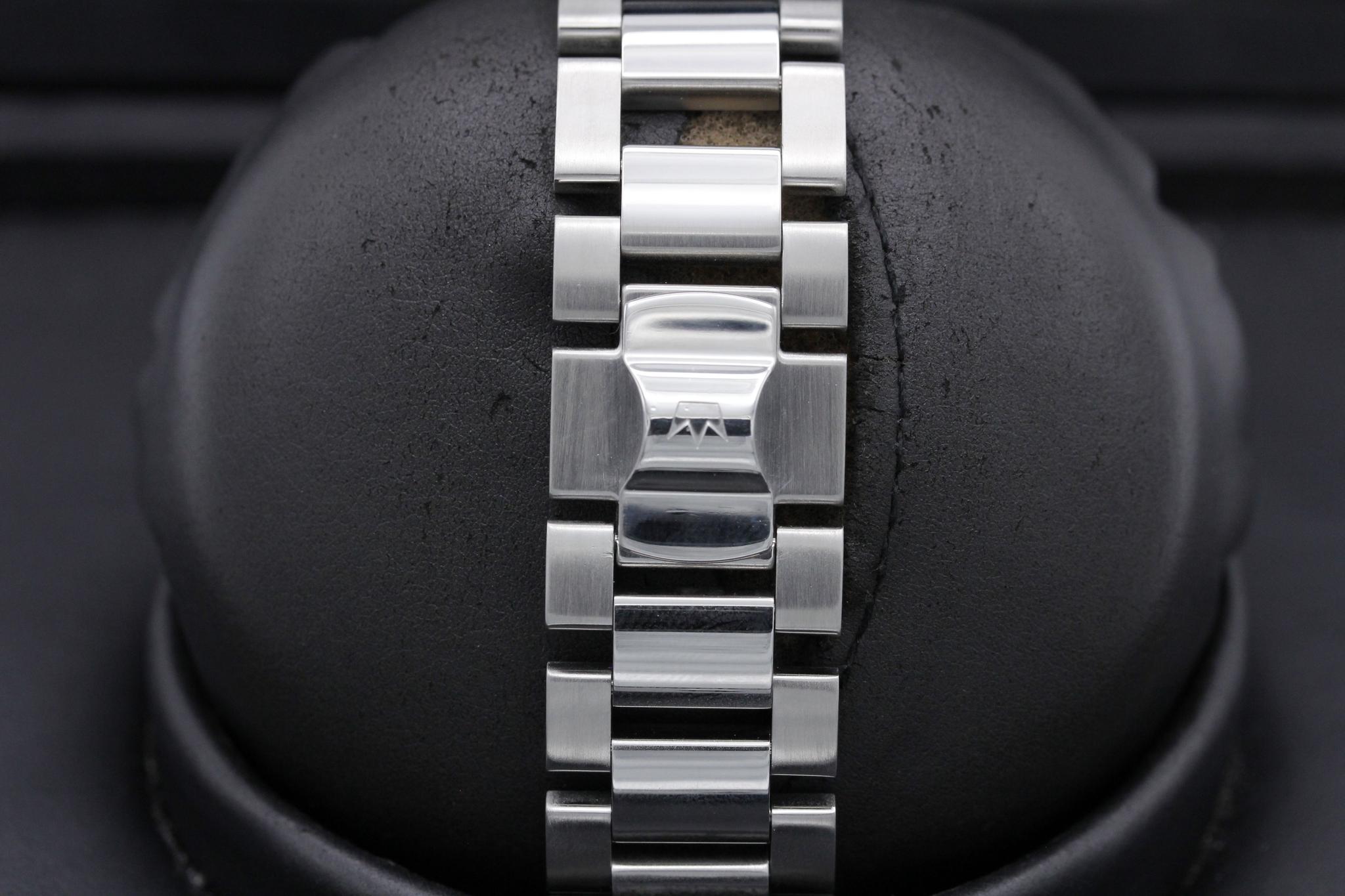 Watch Image 8