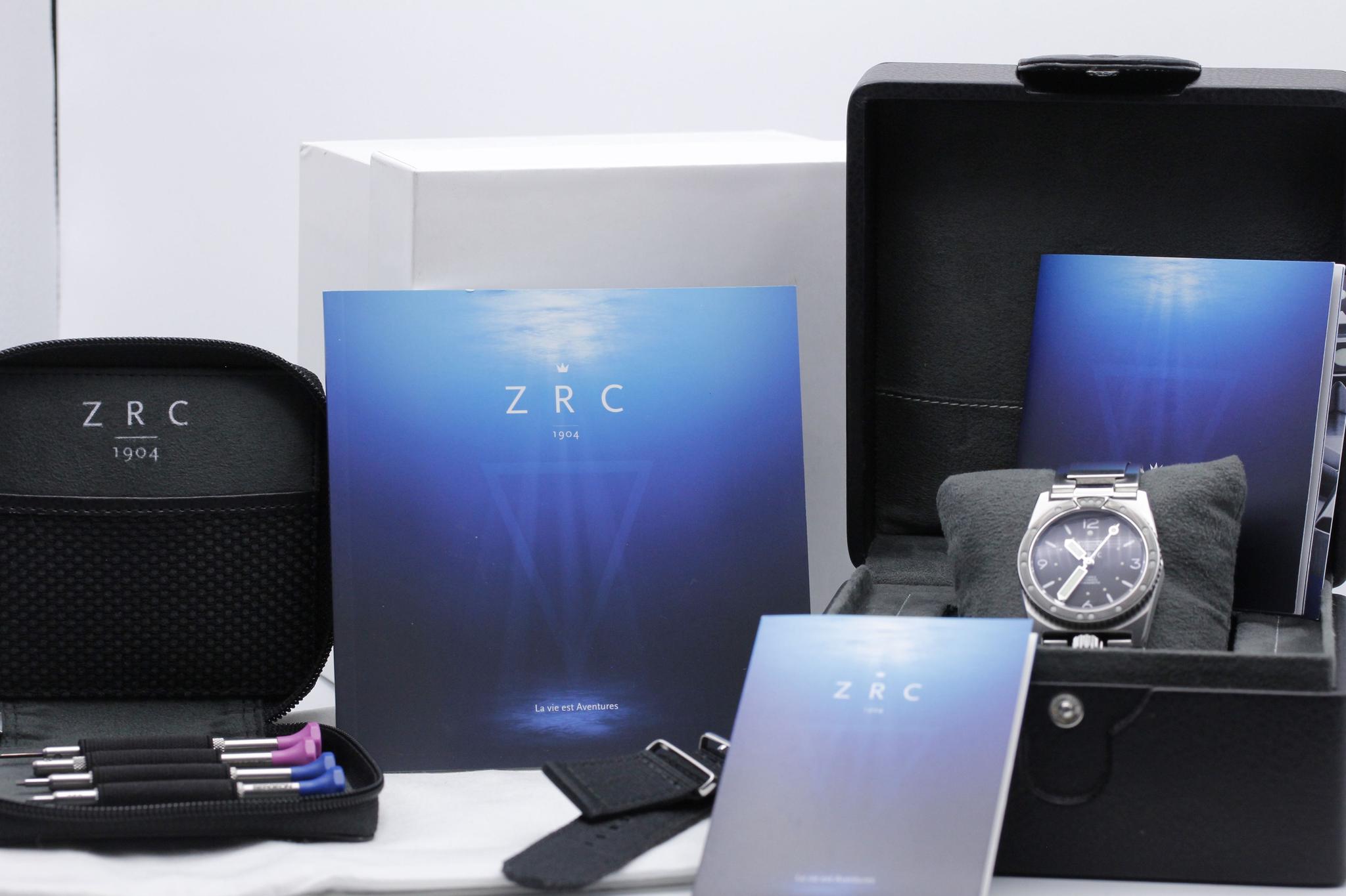 Watch Image 11