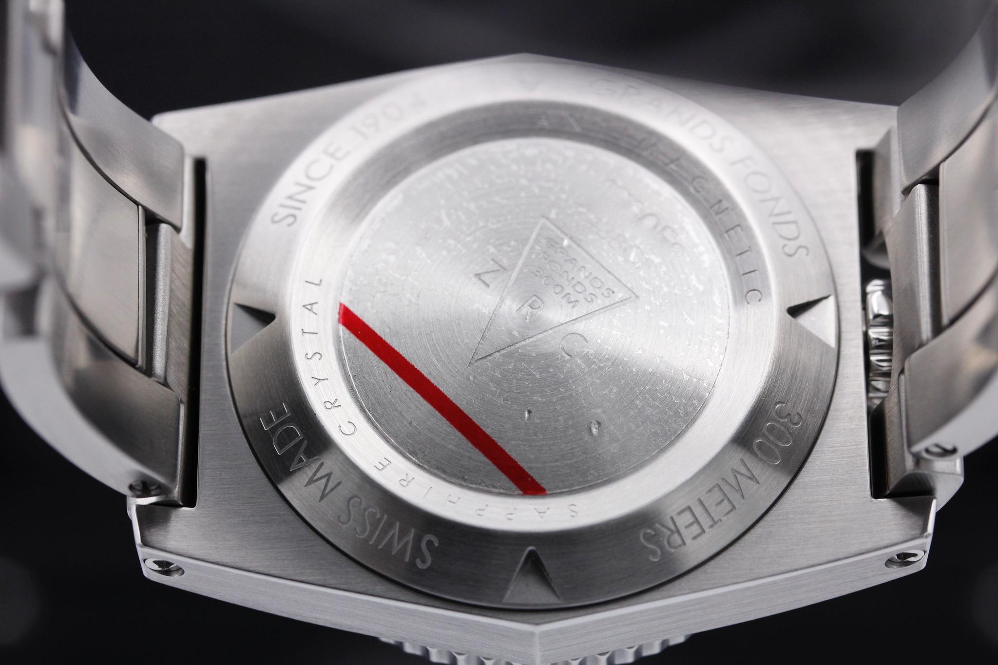 Watch Image 7