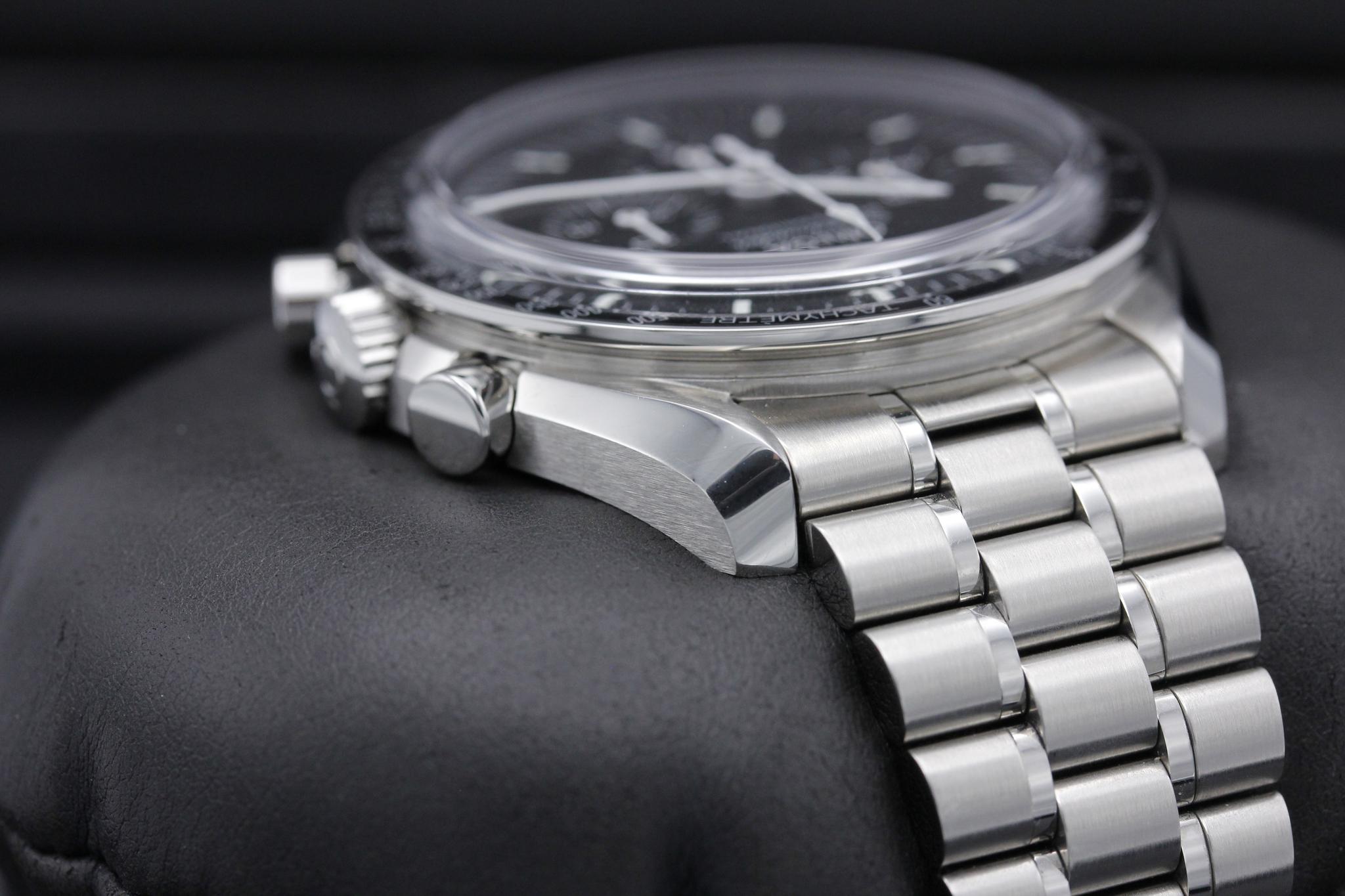 Watch Image 4