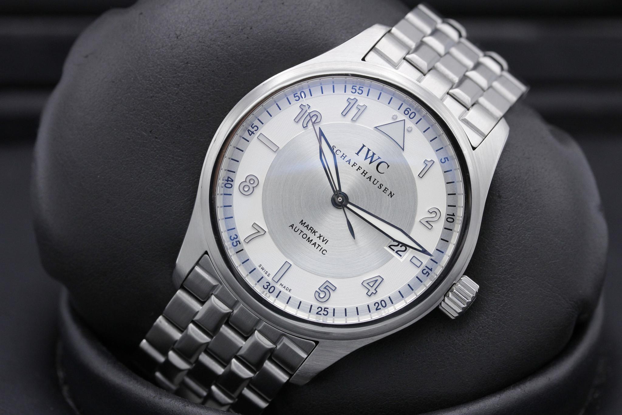 Watch Image 10