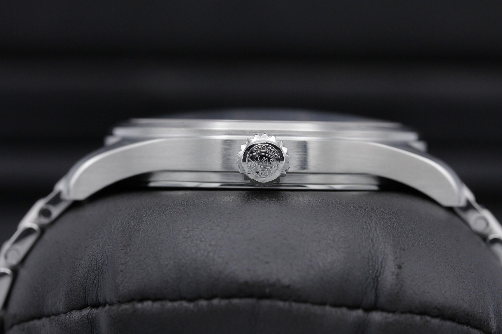 Watch Image 3
