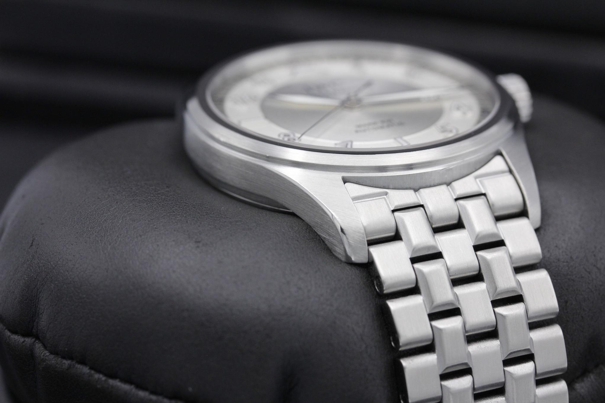 Watch Image 6