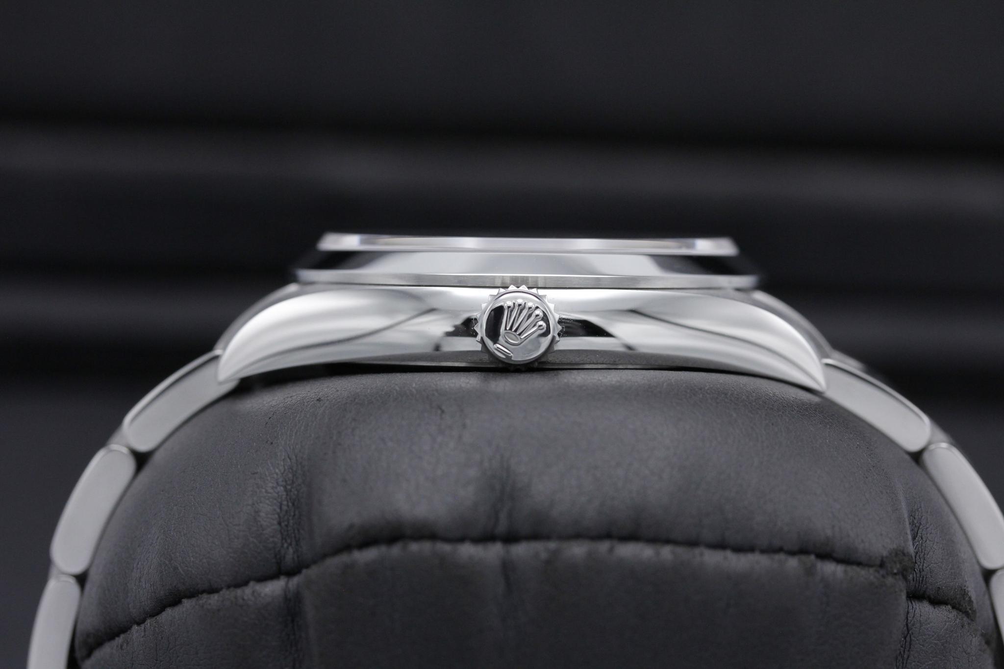 Watch Image 3