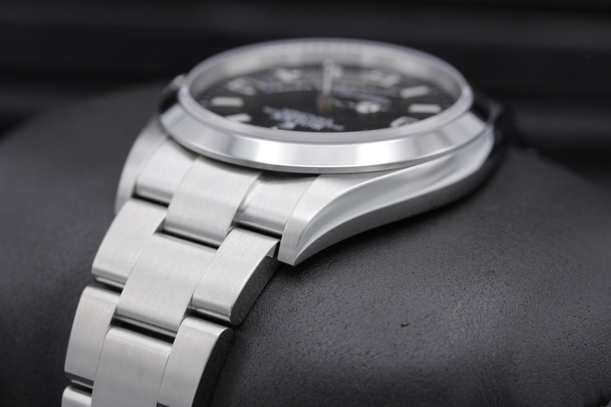 Watch Image 6