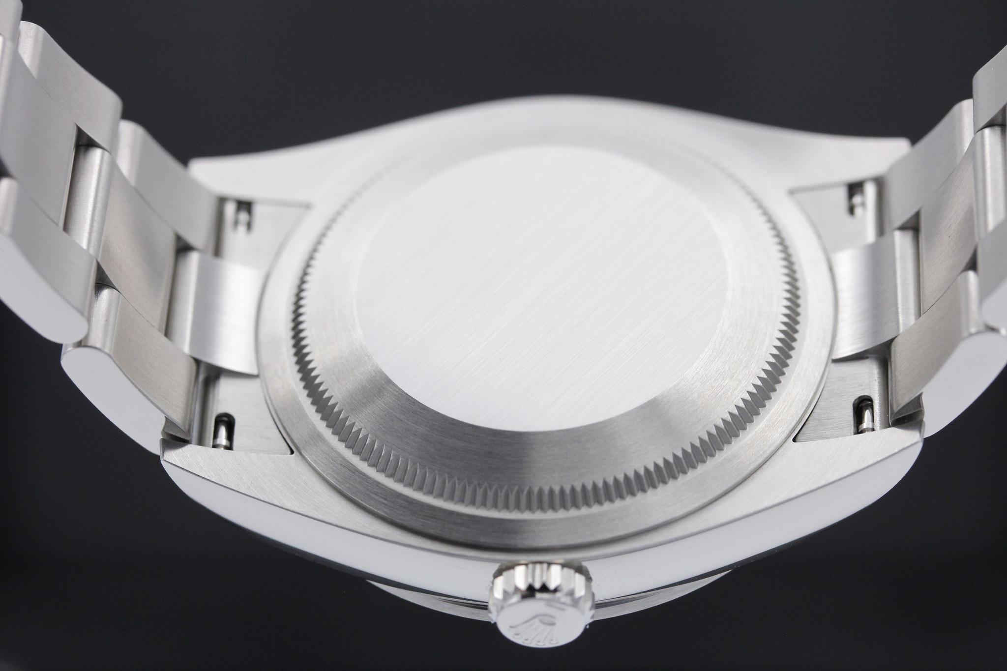 Watch Image 7