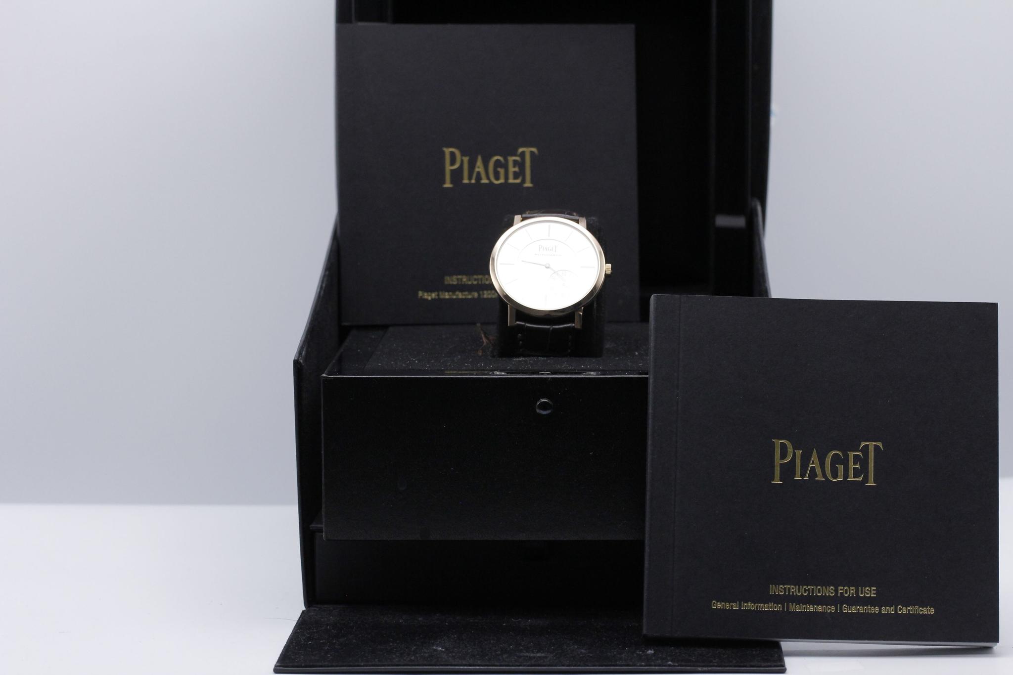 Watch Image 11