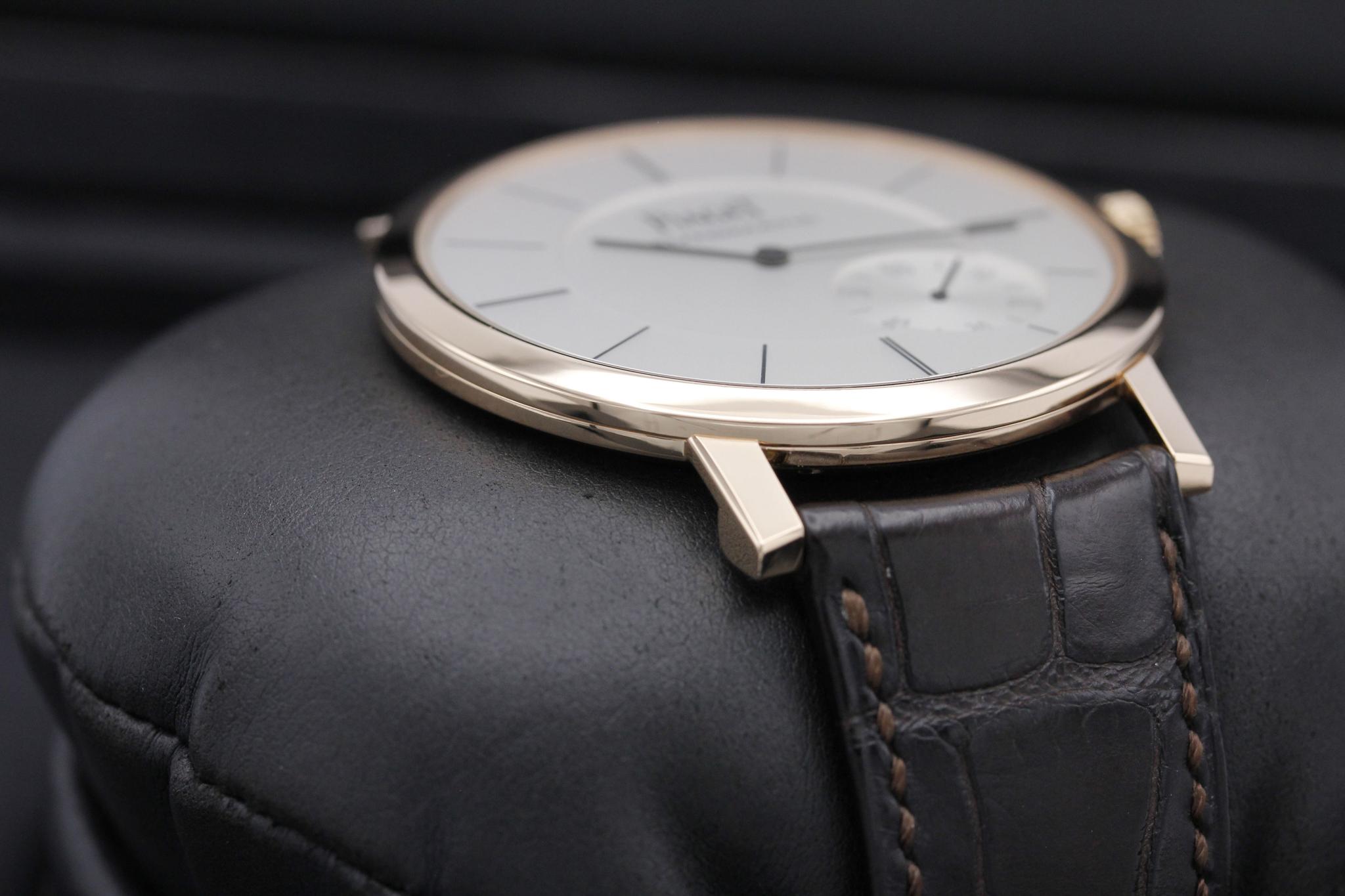 Watch Image 6