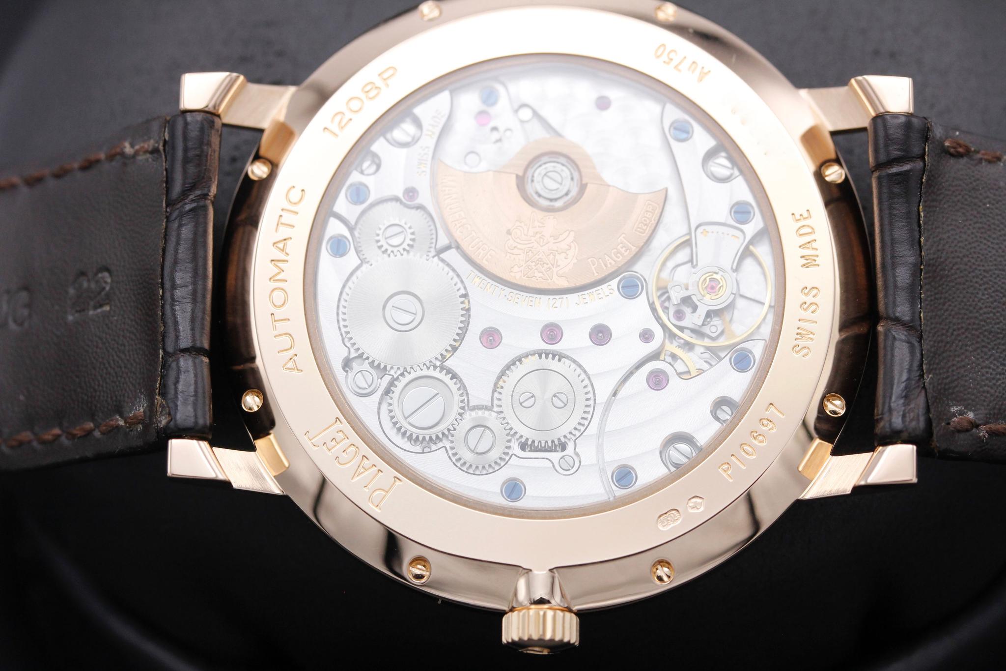 Watch Image 7