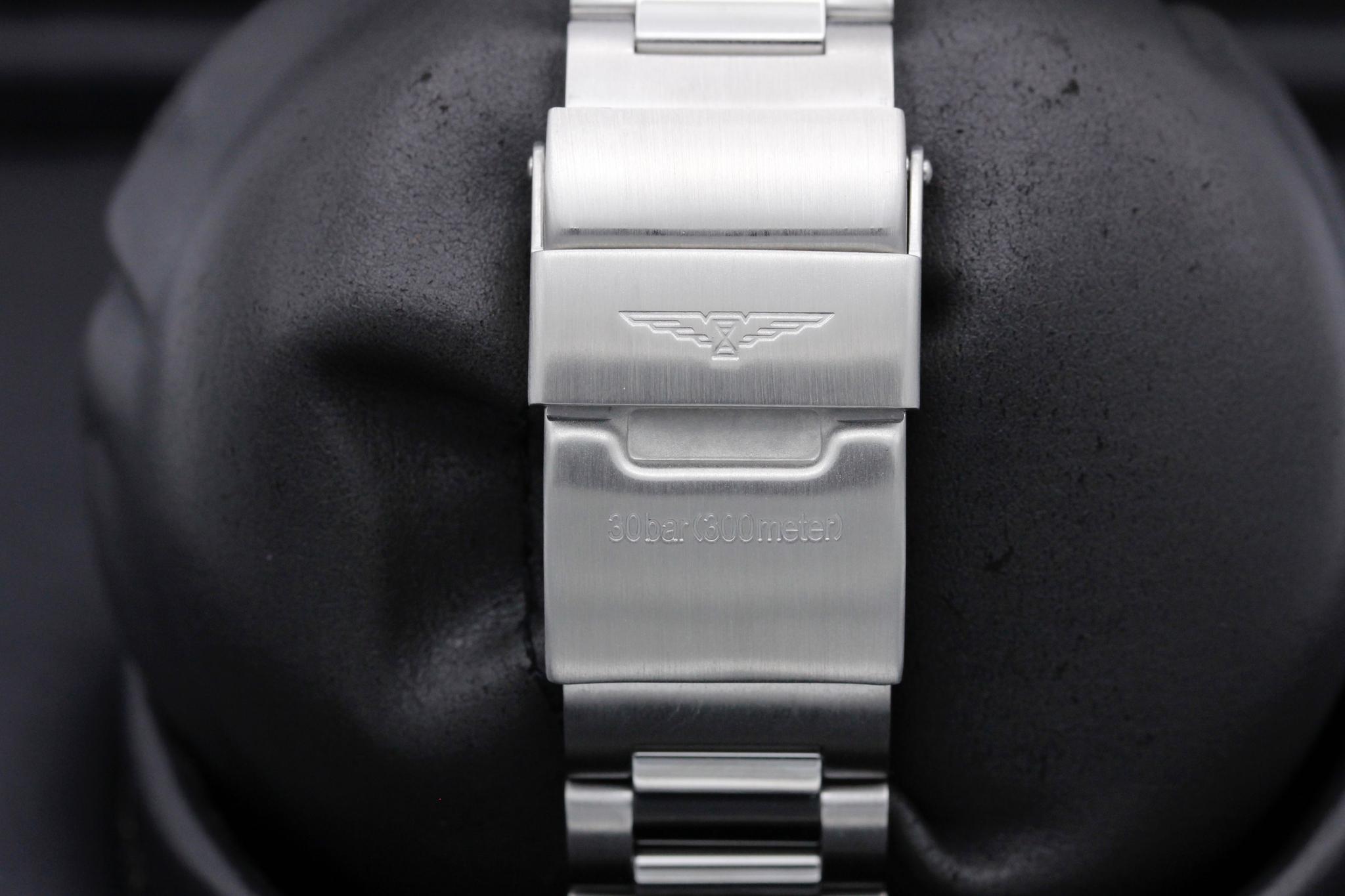 Watch Image 8