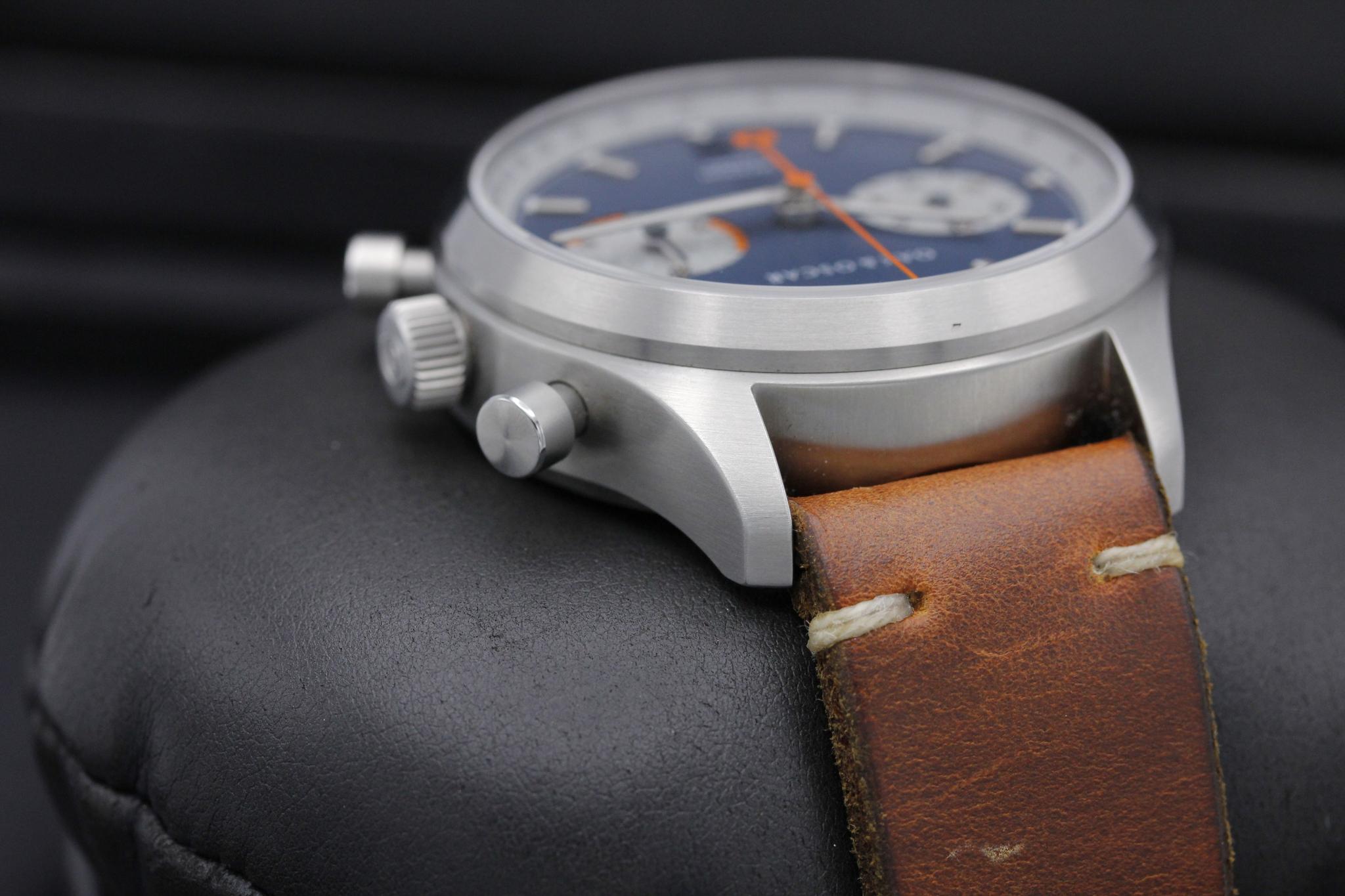 Watch Image 4