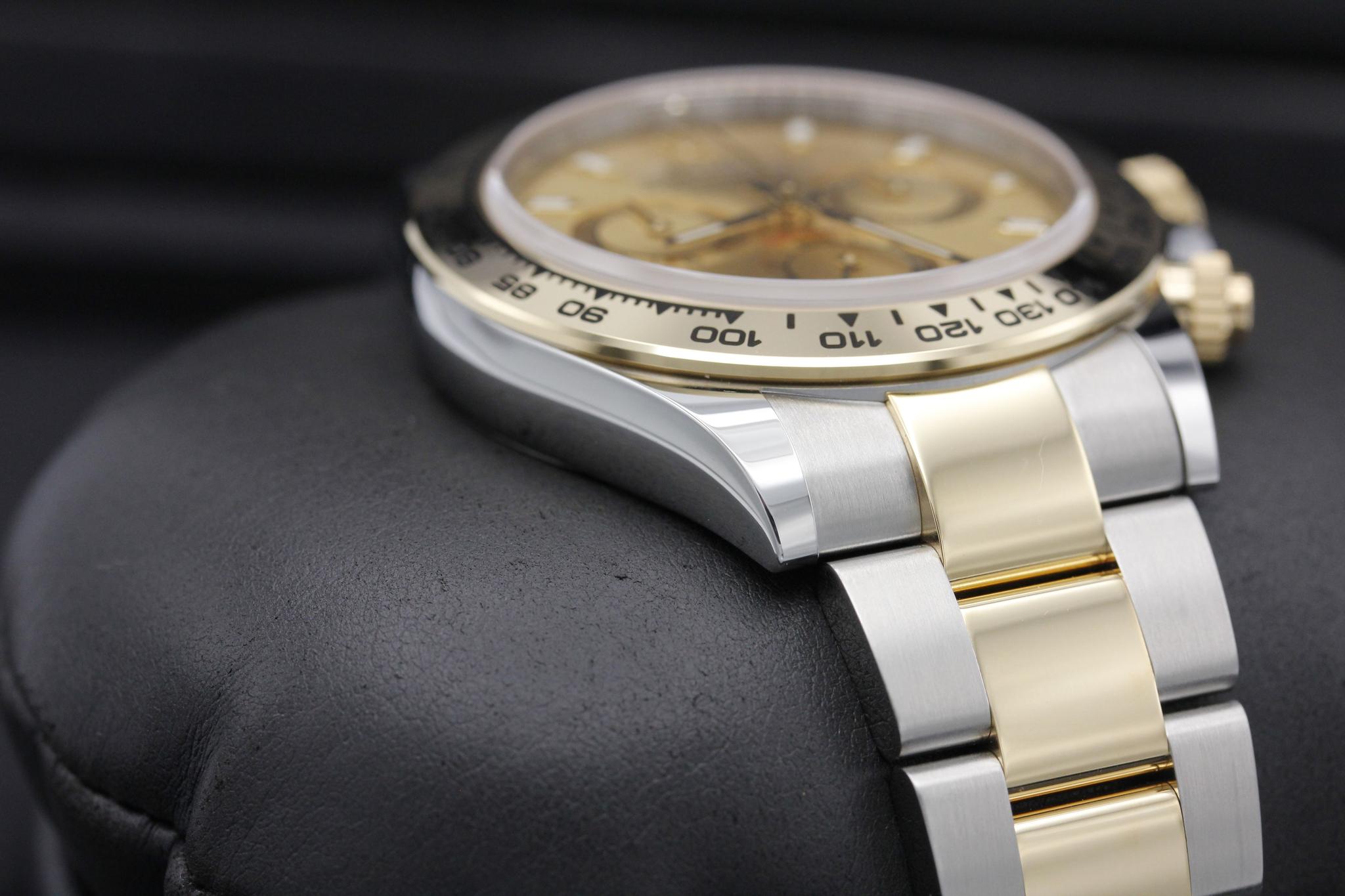 Watch Image 6