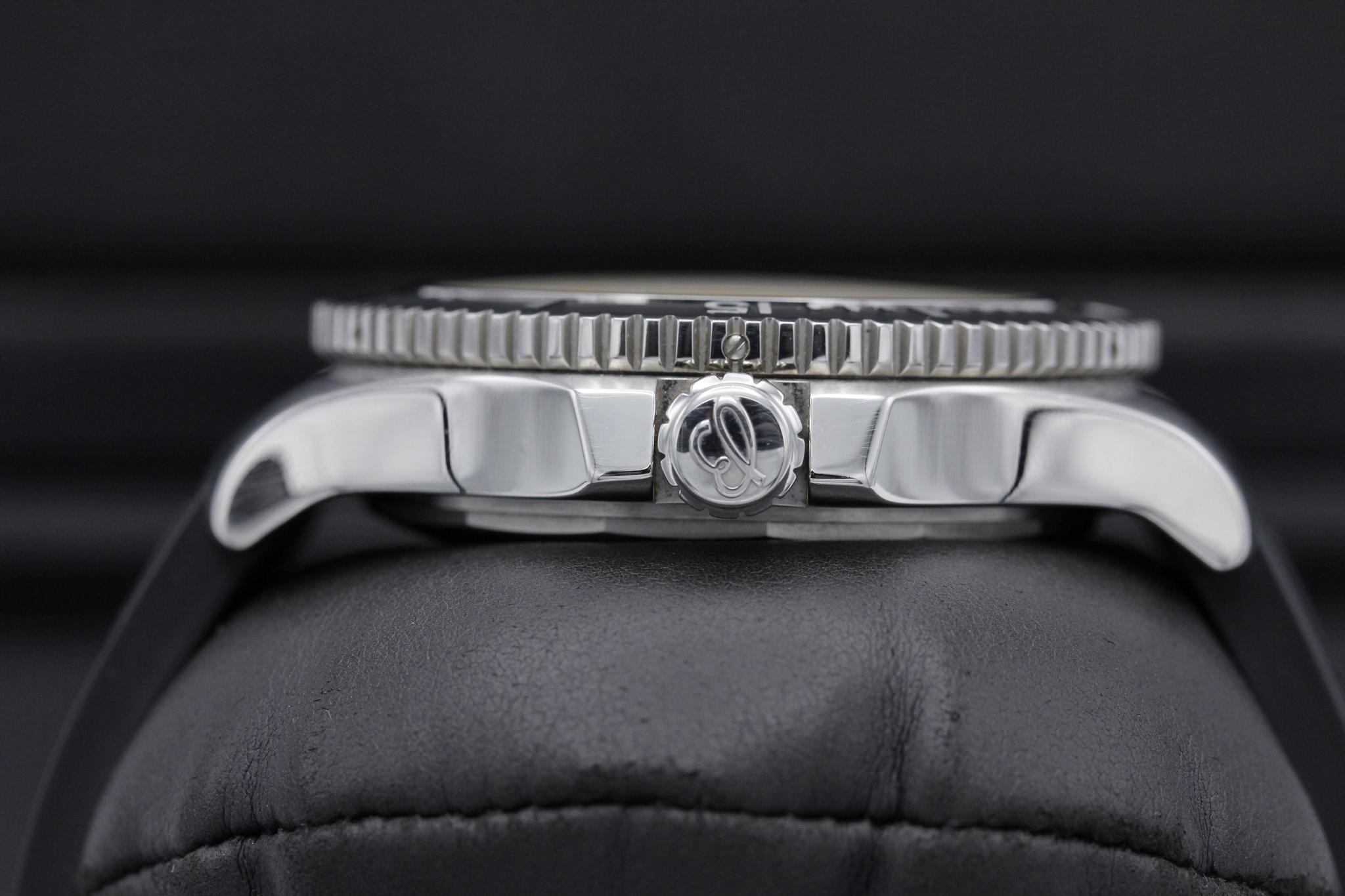 Watch Image 3