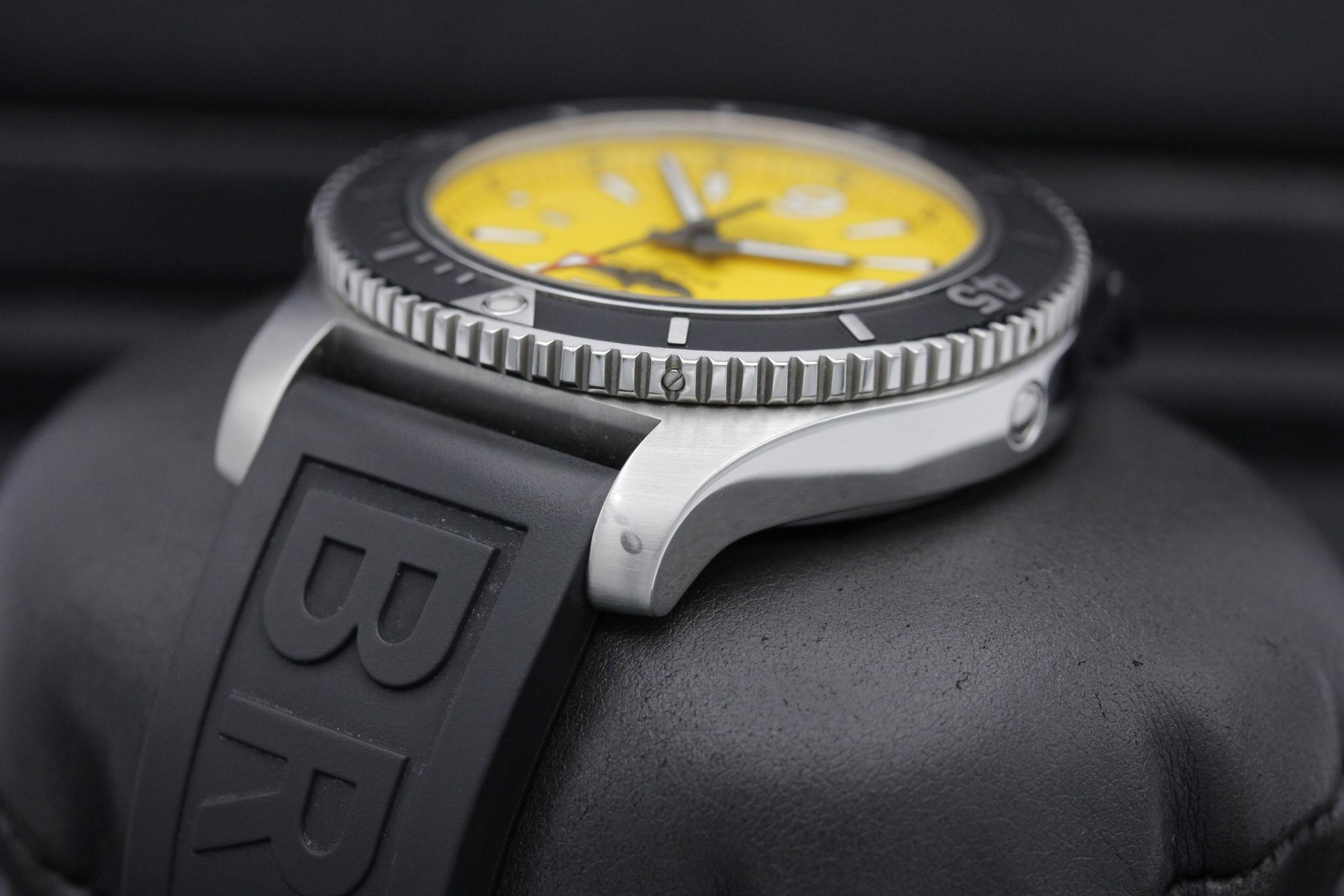 Watch Image 5