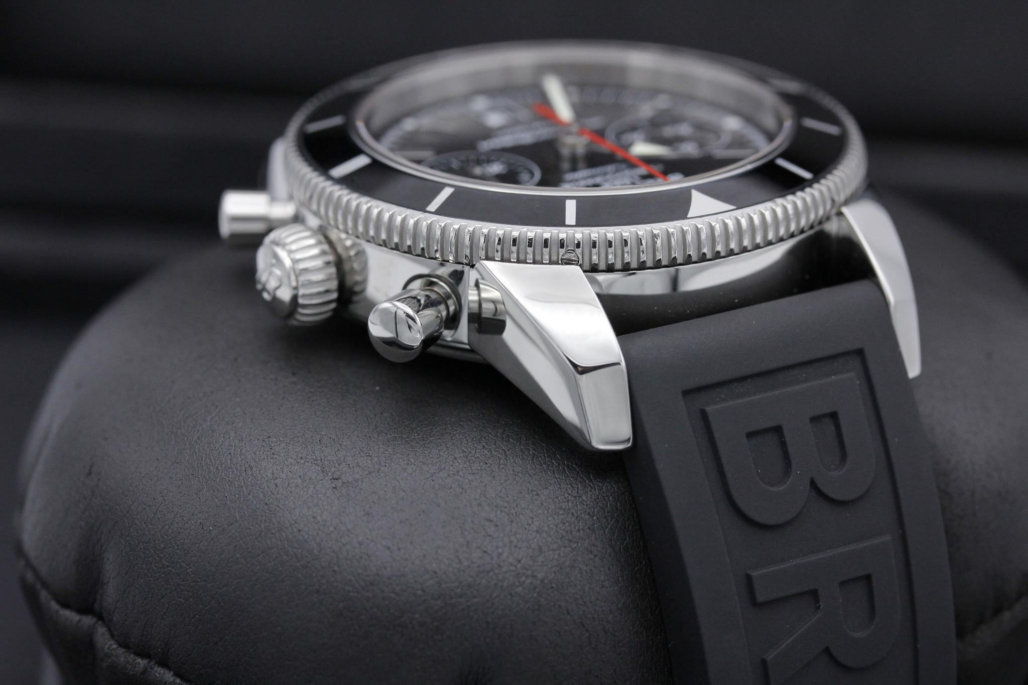 Watch Image 4