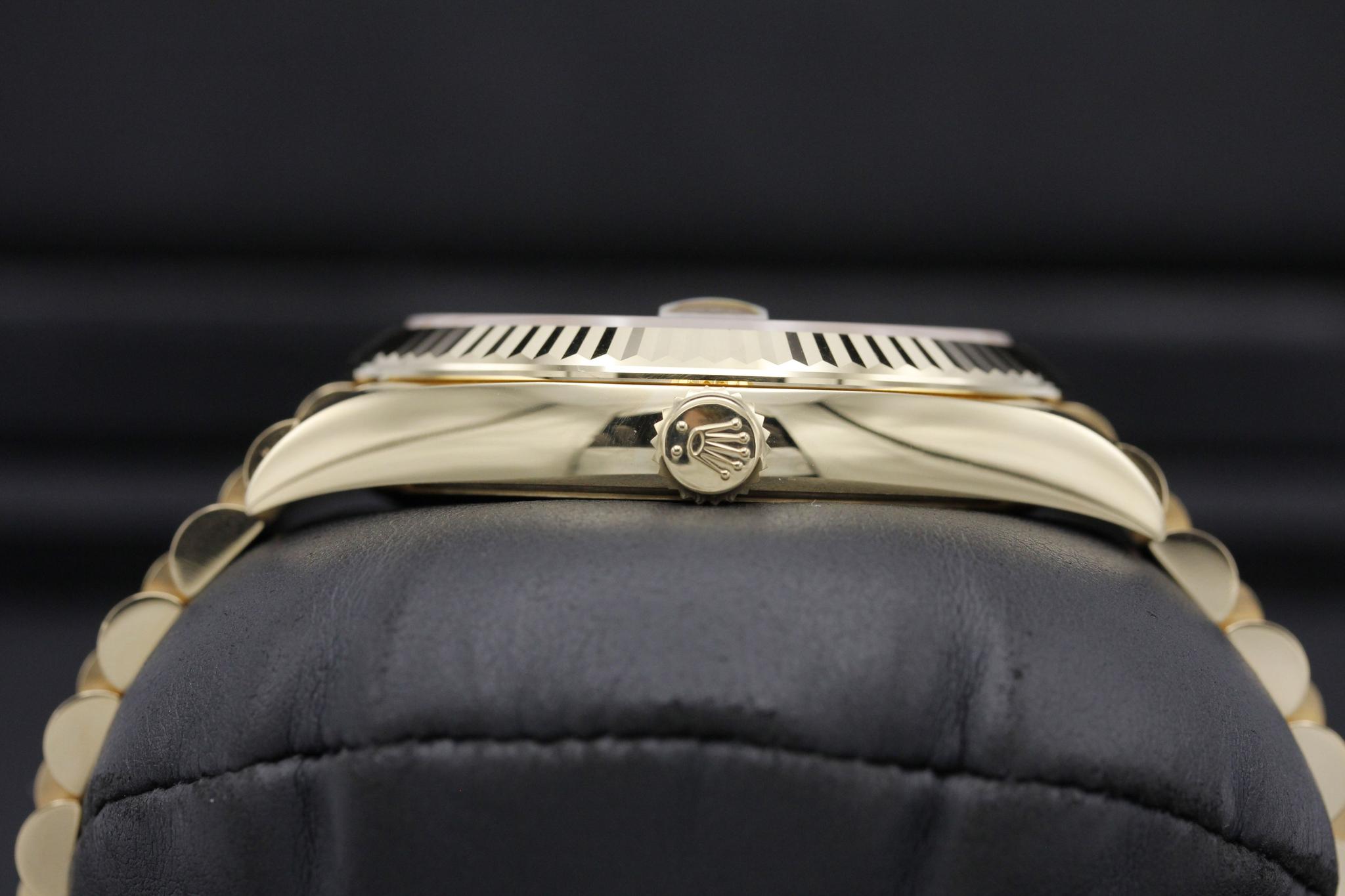 Watch Image 3
