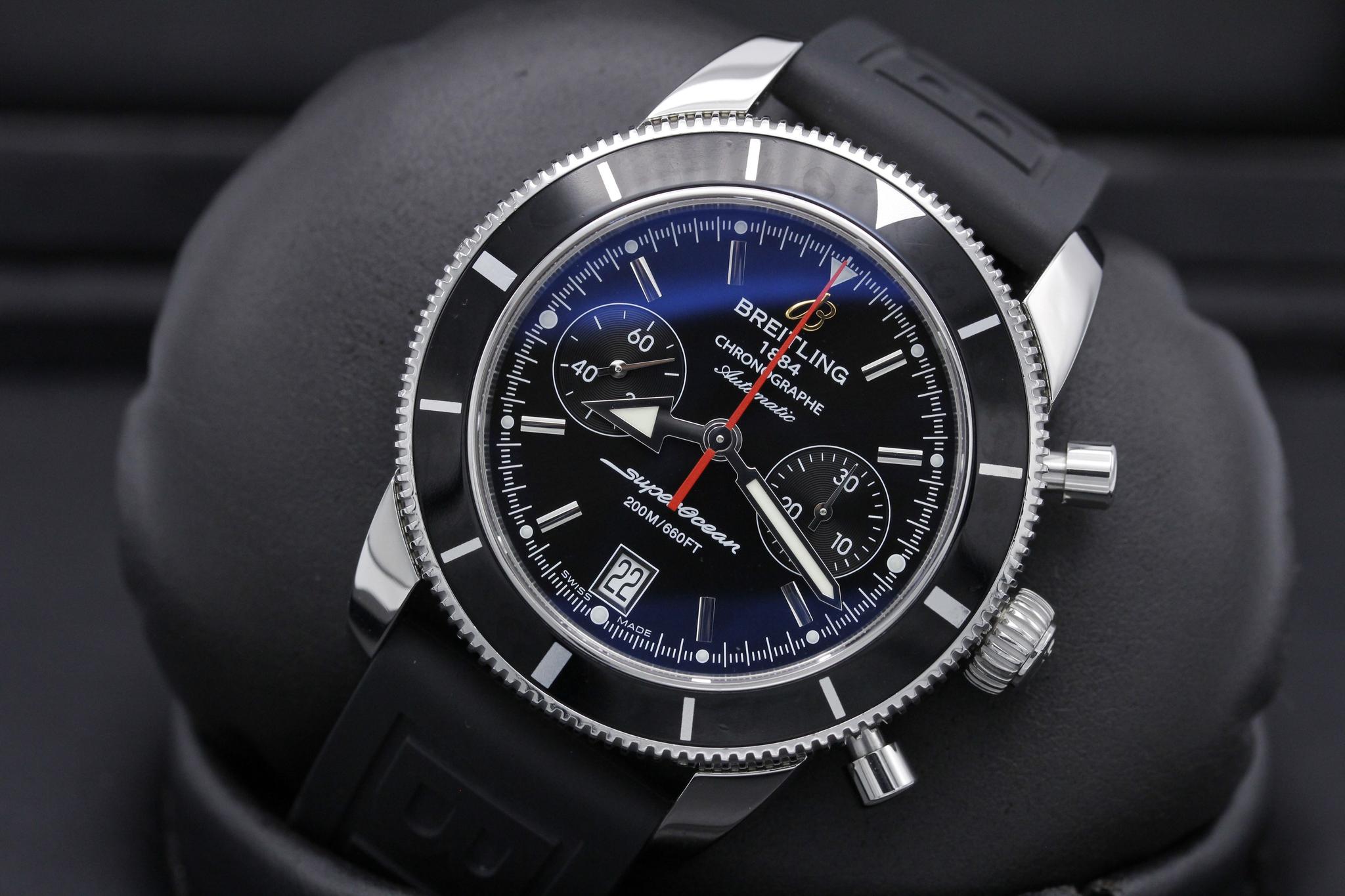 Watch Image 10
