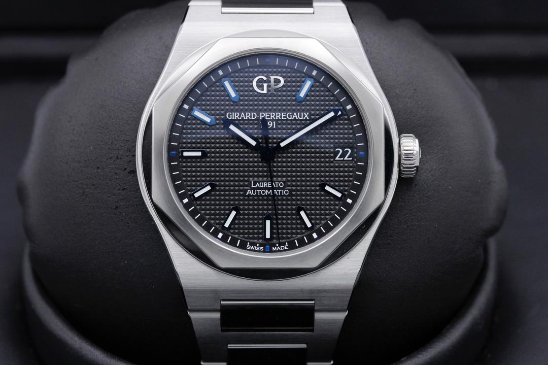 Girard Perregaux Laureato 81010-11-191511A