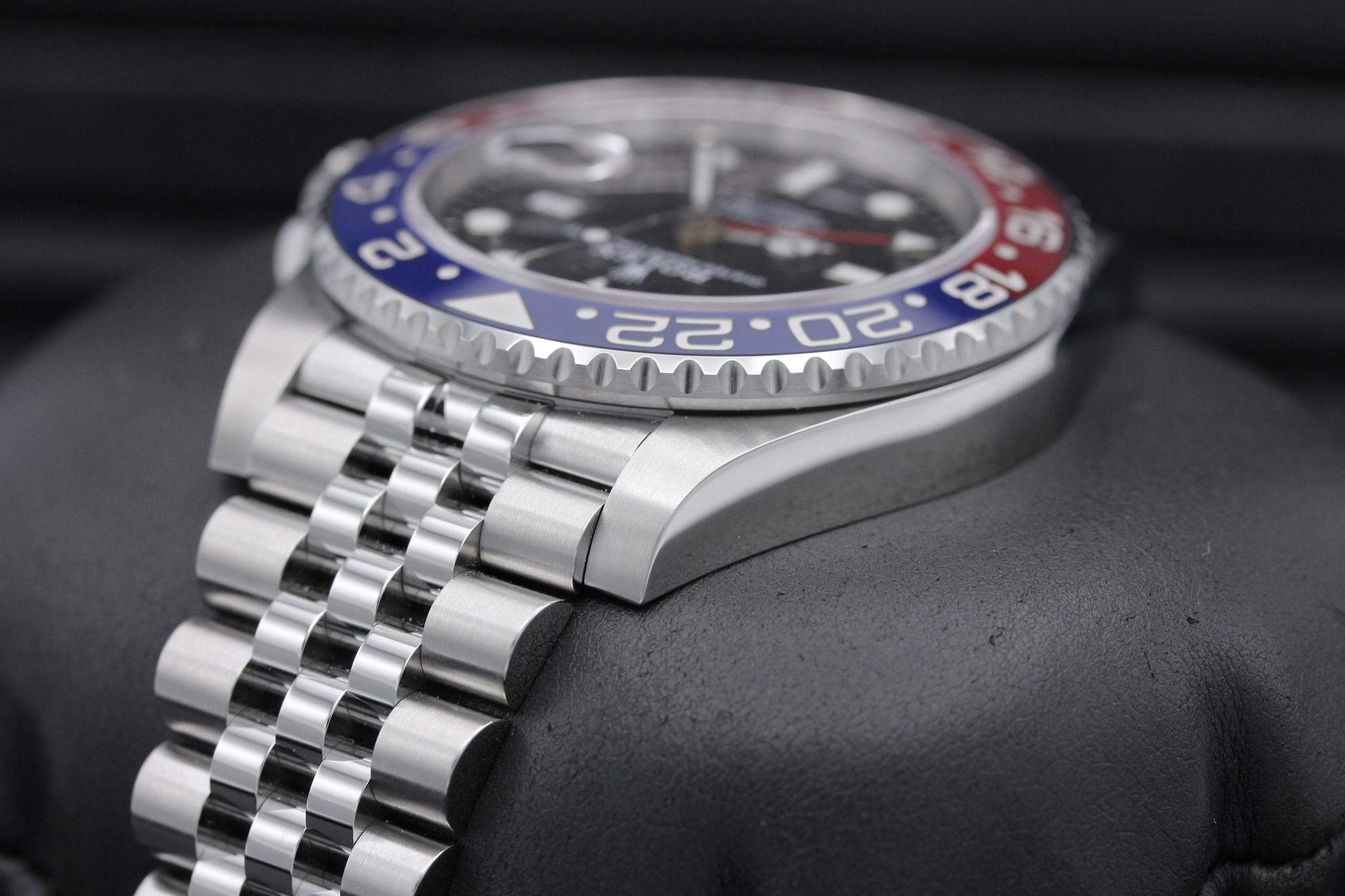 Watch Image 5