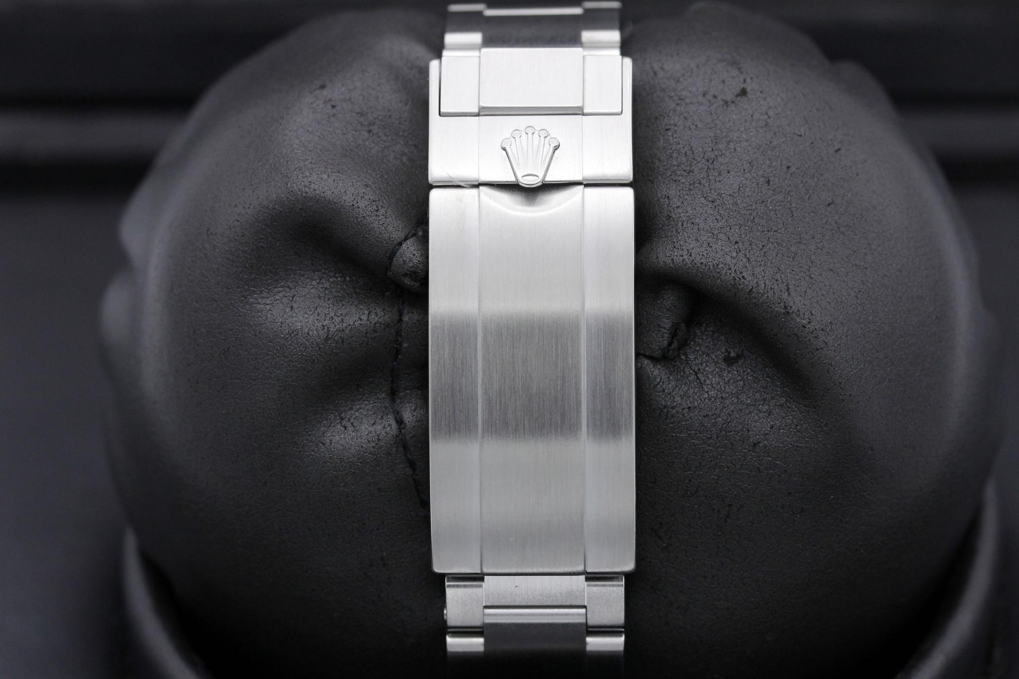 Watch Image 8