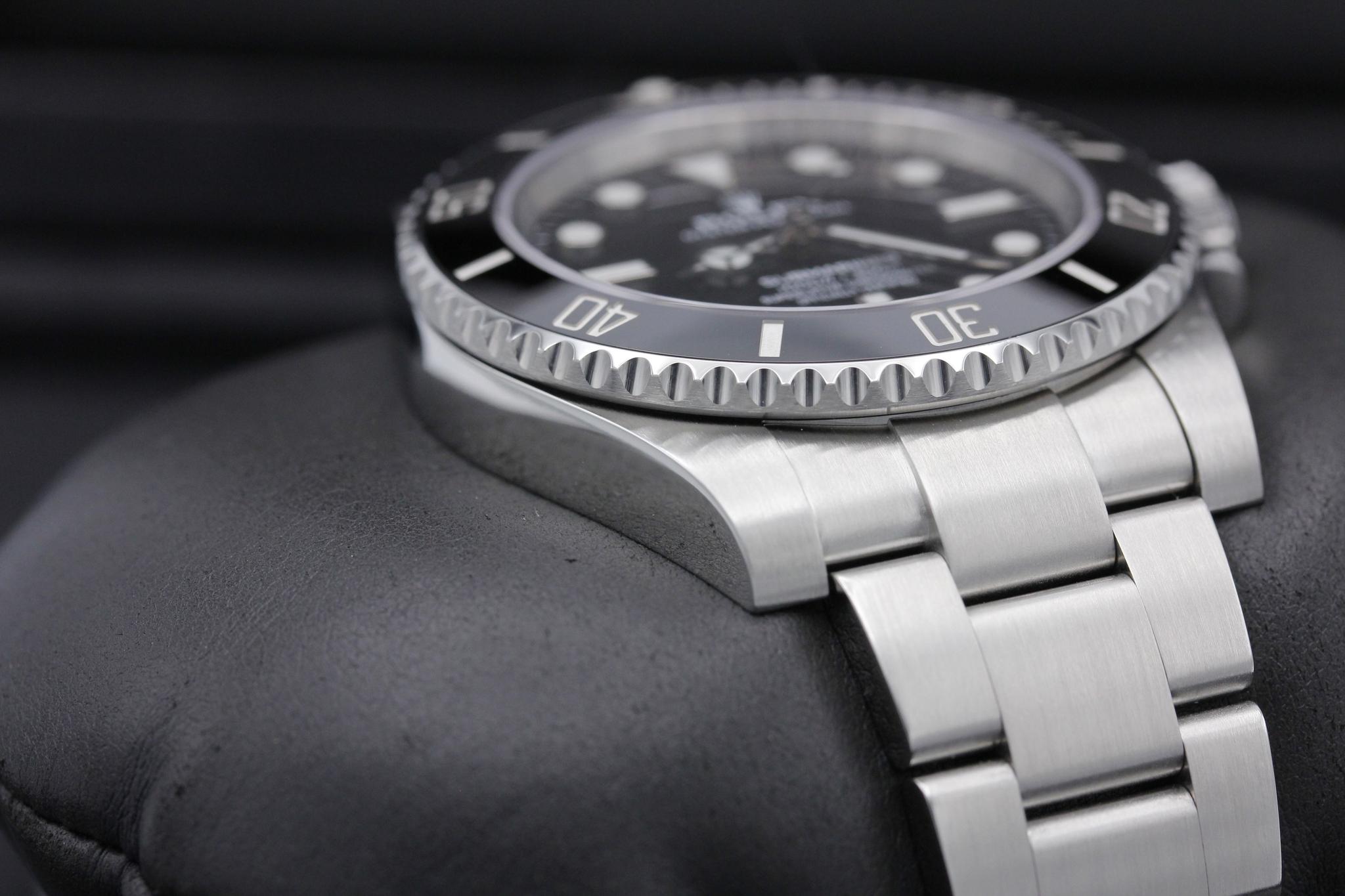Watch Image 6